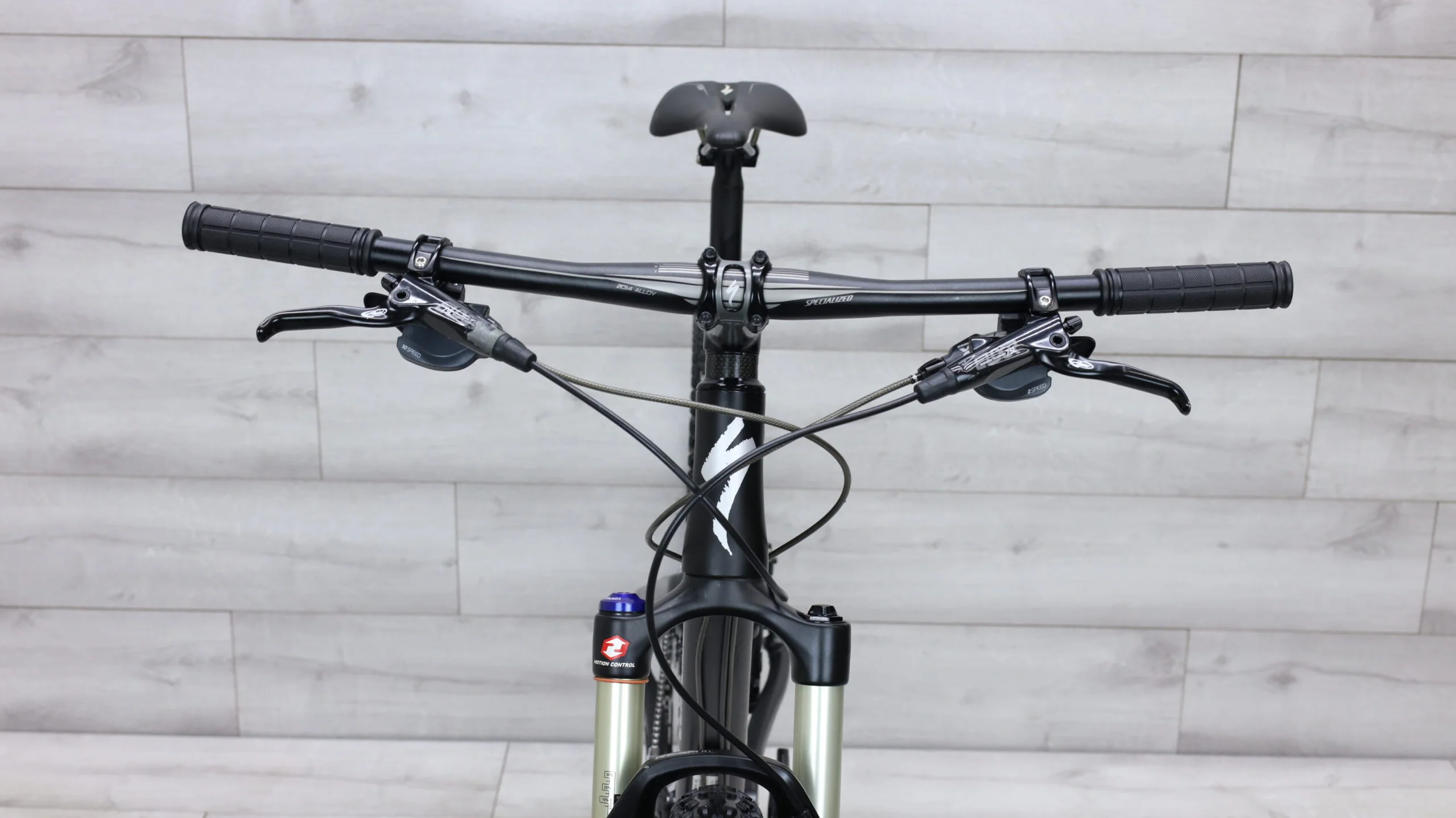 2012 Specialized Epic Comp 29er Mountain Bike - Large - Image 11