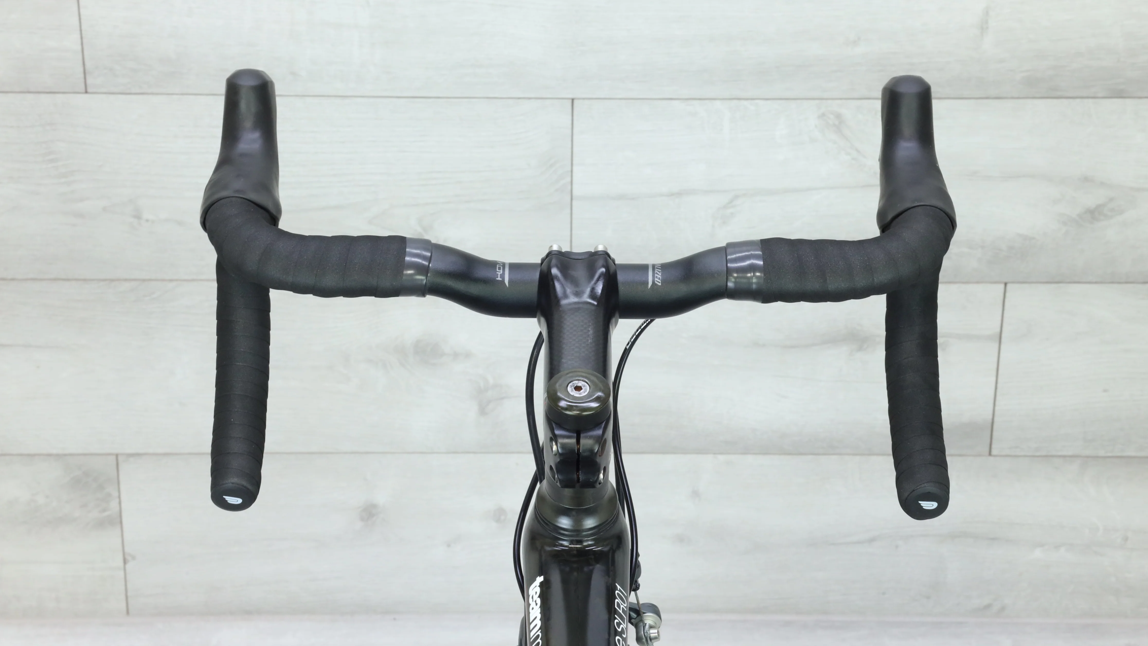 2014 BMC Teammachine SLR01 Road Bike - 54cm - Image 11