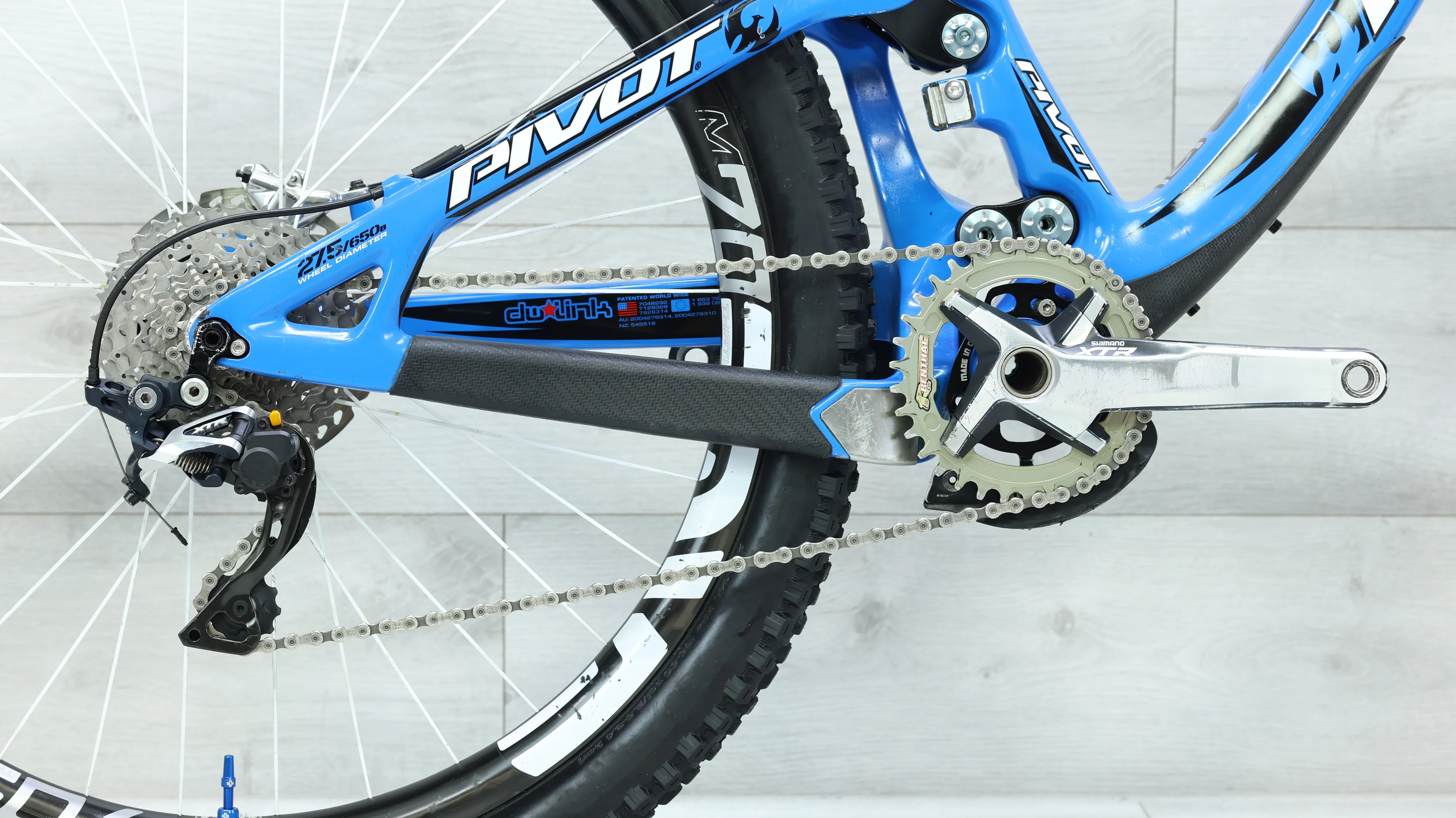 2014 Pivot Mach 6 Carbon Mountain Bike - Medium - Image 5