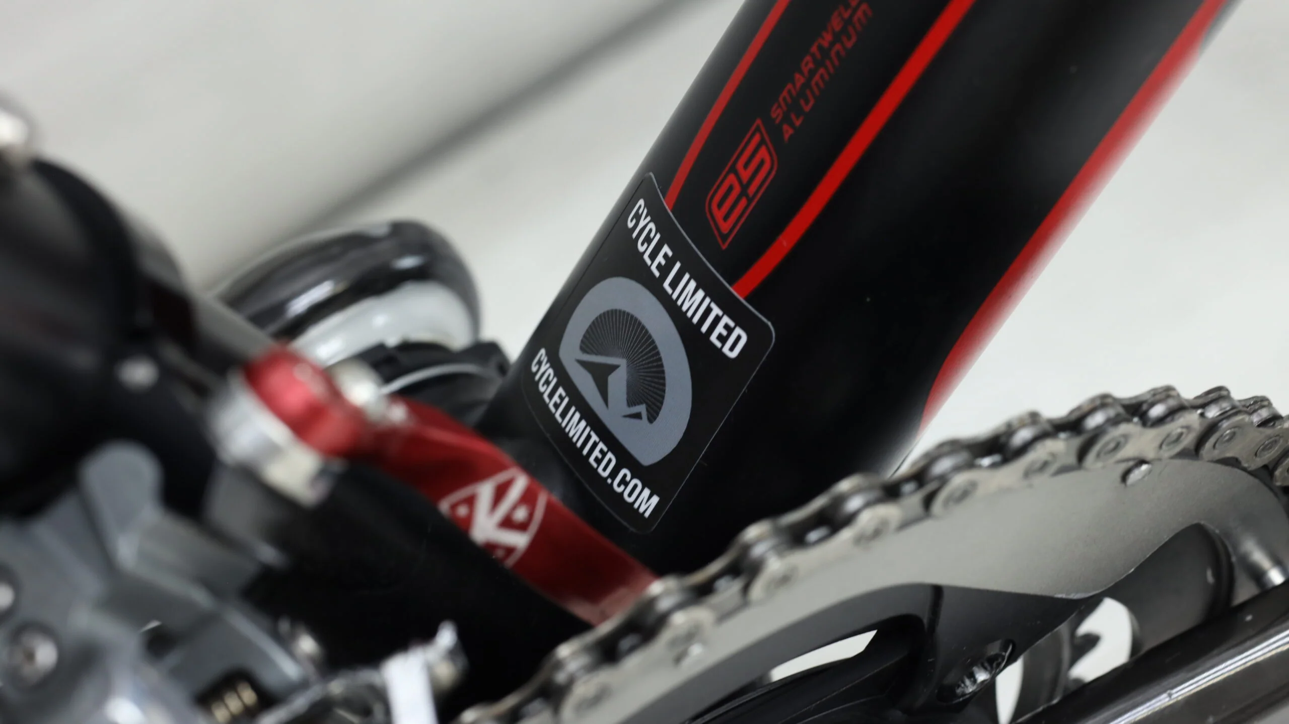 2014 Specialized Allez Race  Road Bike - 58cm - Image 3