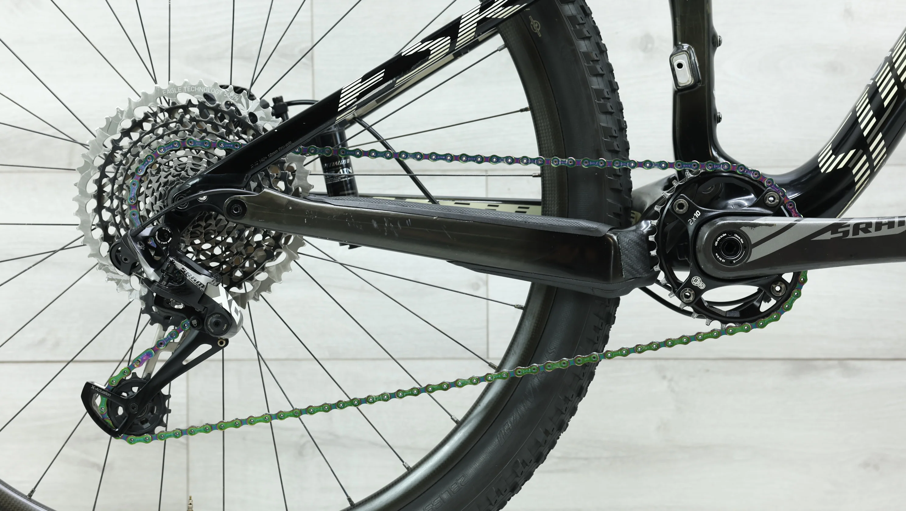 2014 Specialized Epic Marathon Carbon 29 Mountain Bike - Large - Image 4