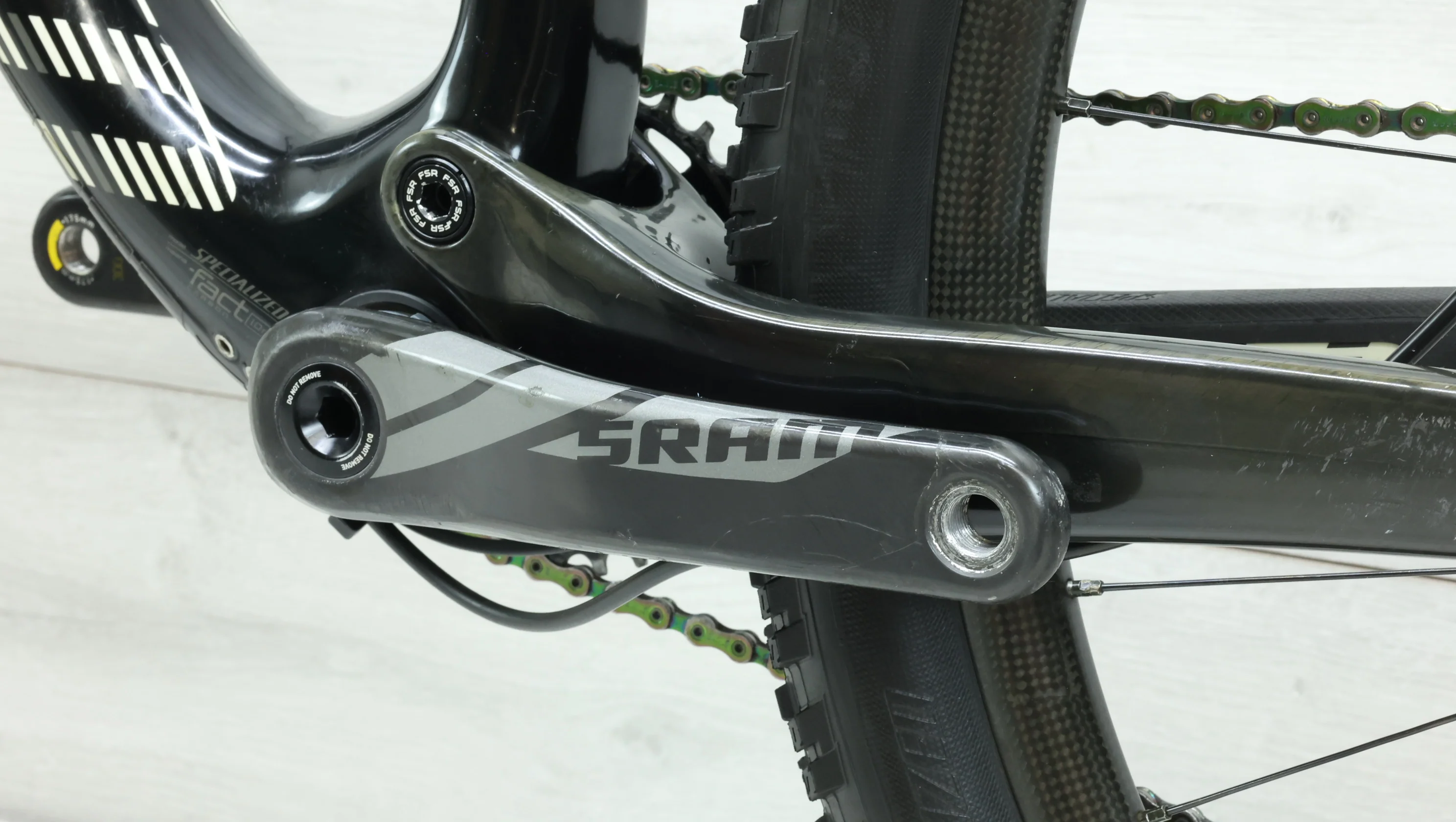 2014 Specialized Epic Marathon Carbon 29 Mountain Bike - Large - Image 6