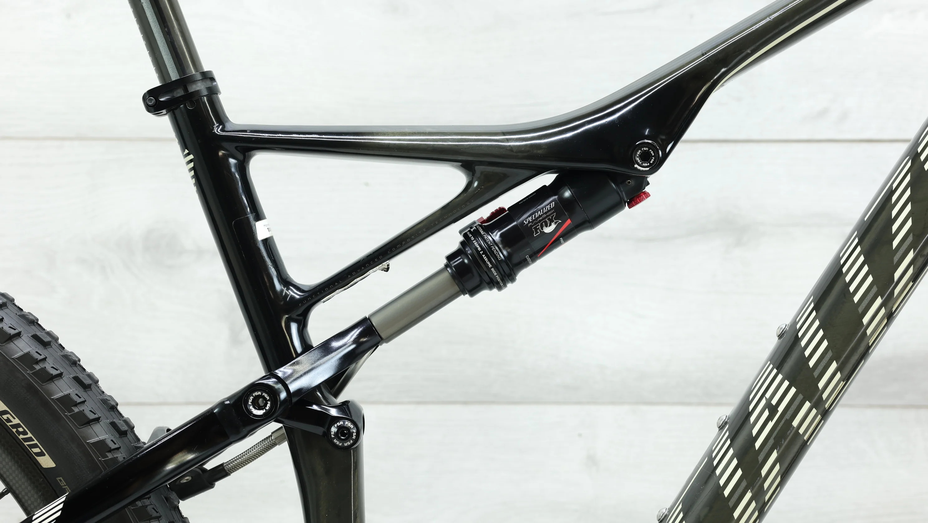 2014 Specialized Epic Marathon Carbon 29 Mountain Bike - Large - Image 9