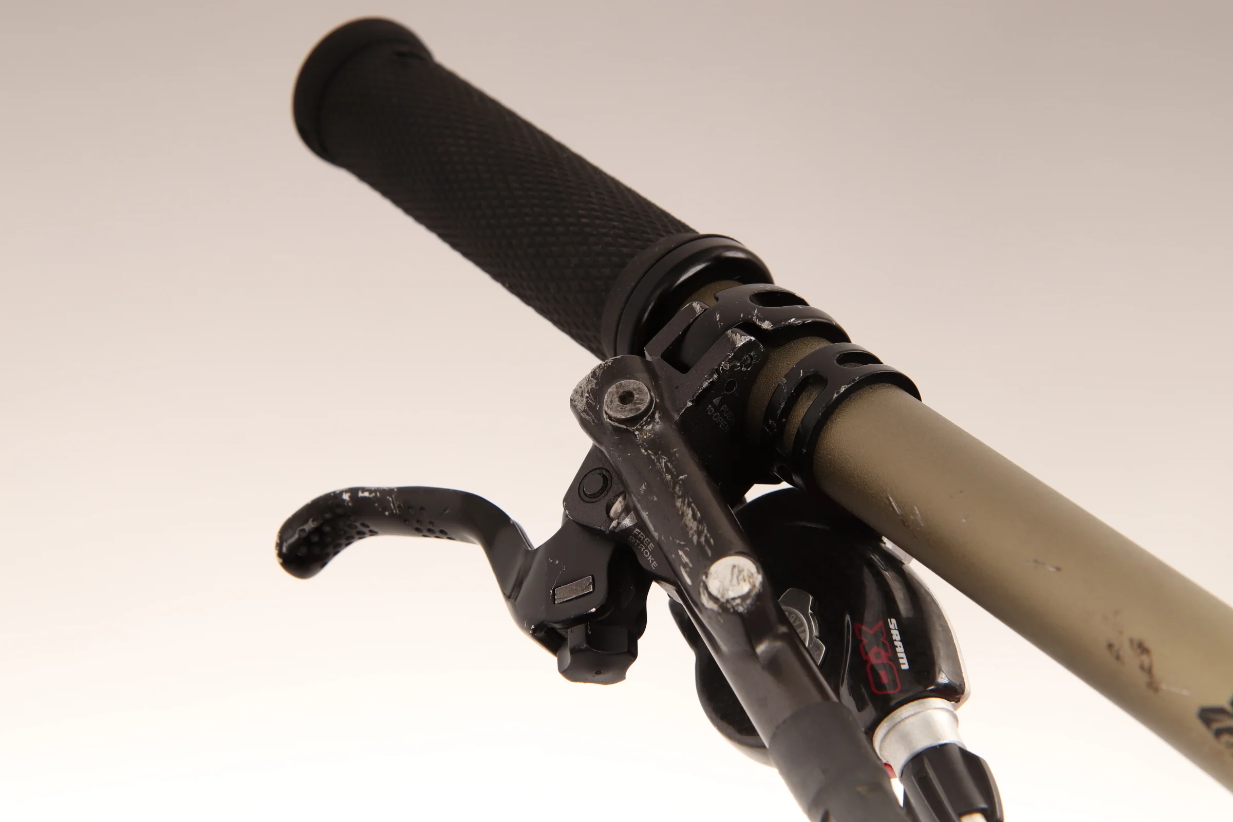 2014 SPECIALIZED S-WORKS DEMO 8   Mountain Bike - Small - Image 4