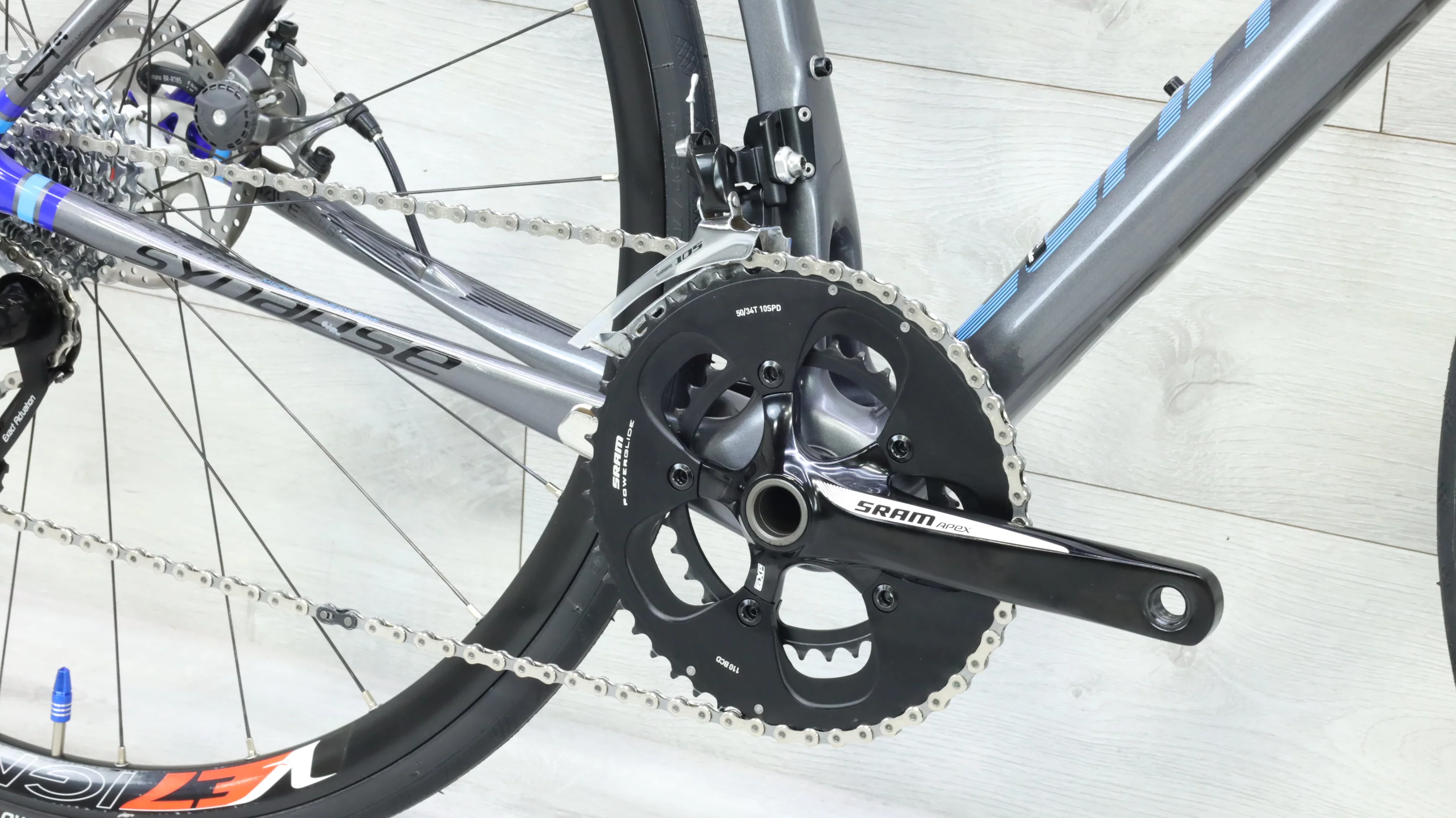 2015 Cannondale Synapse High Mod Carbon Disc Road Bike - 51cm - Image 5