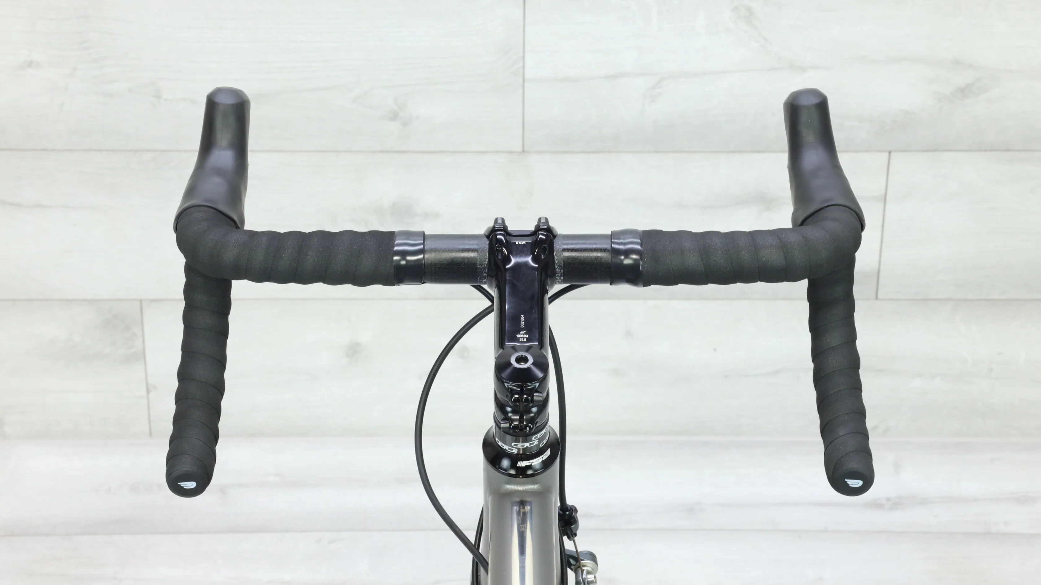 2015 GT Edge Titanium Road Bike - Large - Image 11