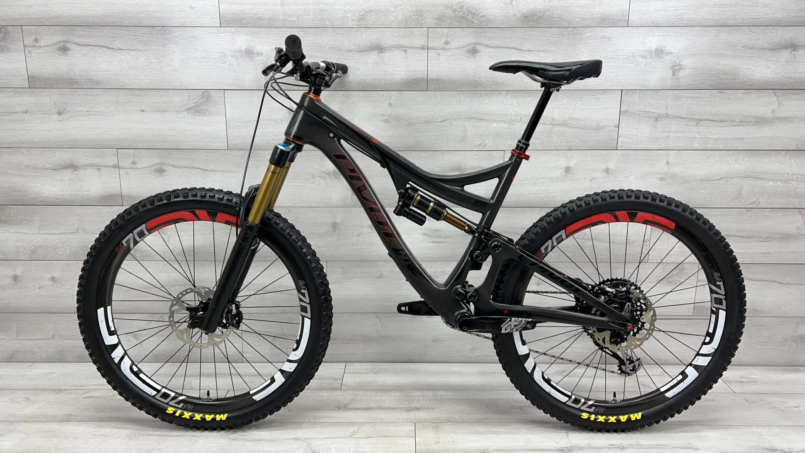 2015 Pivot Mach 6 Carbon  Mountain Bike - Large - Image 2