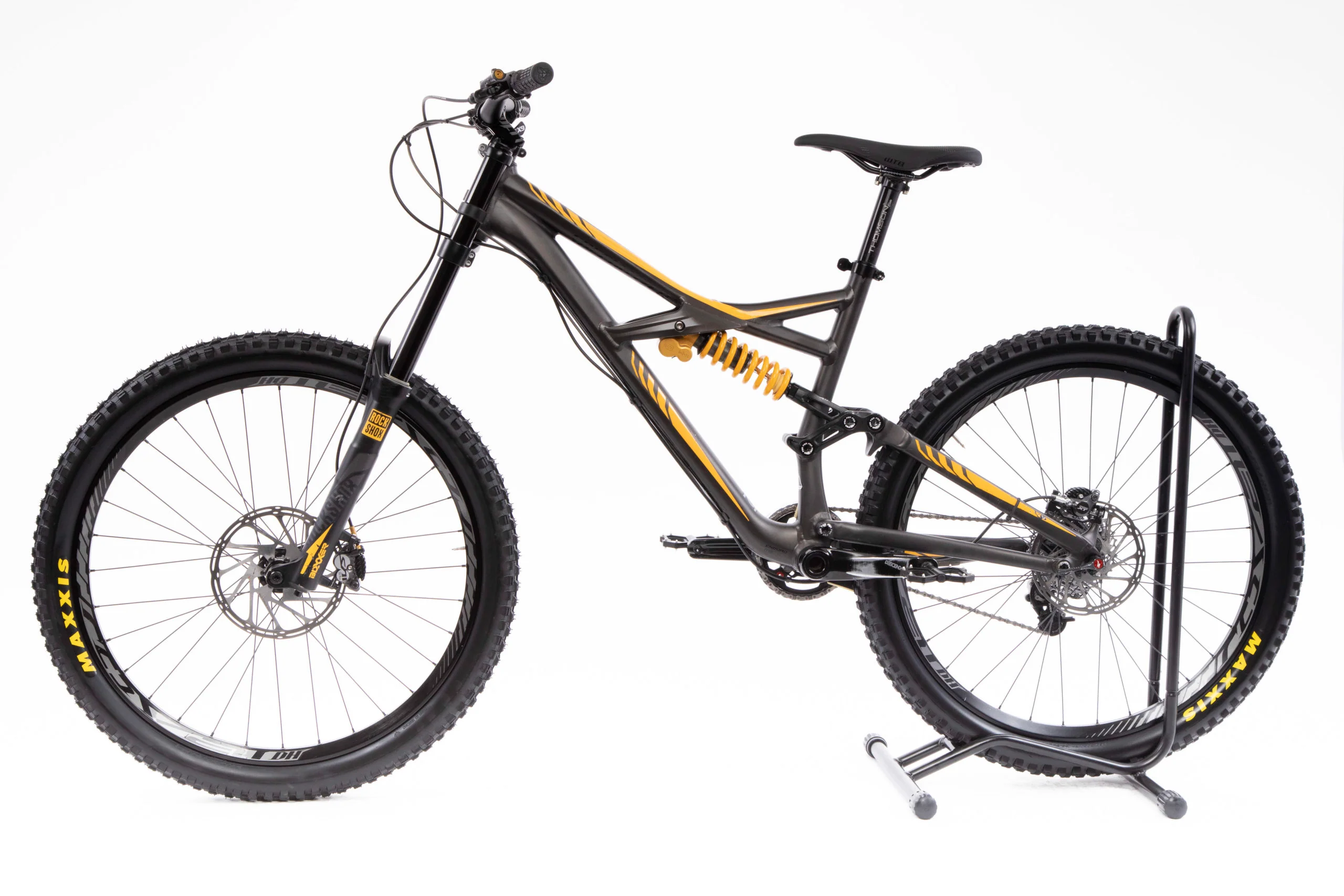 2015 SPECIALIZED ENDURO EXPERT EVO 650B  Mountain Bike - Large - Image 2