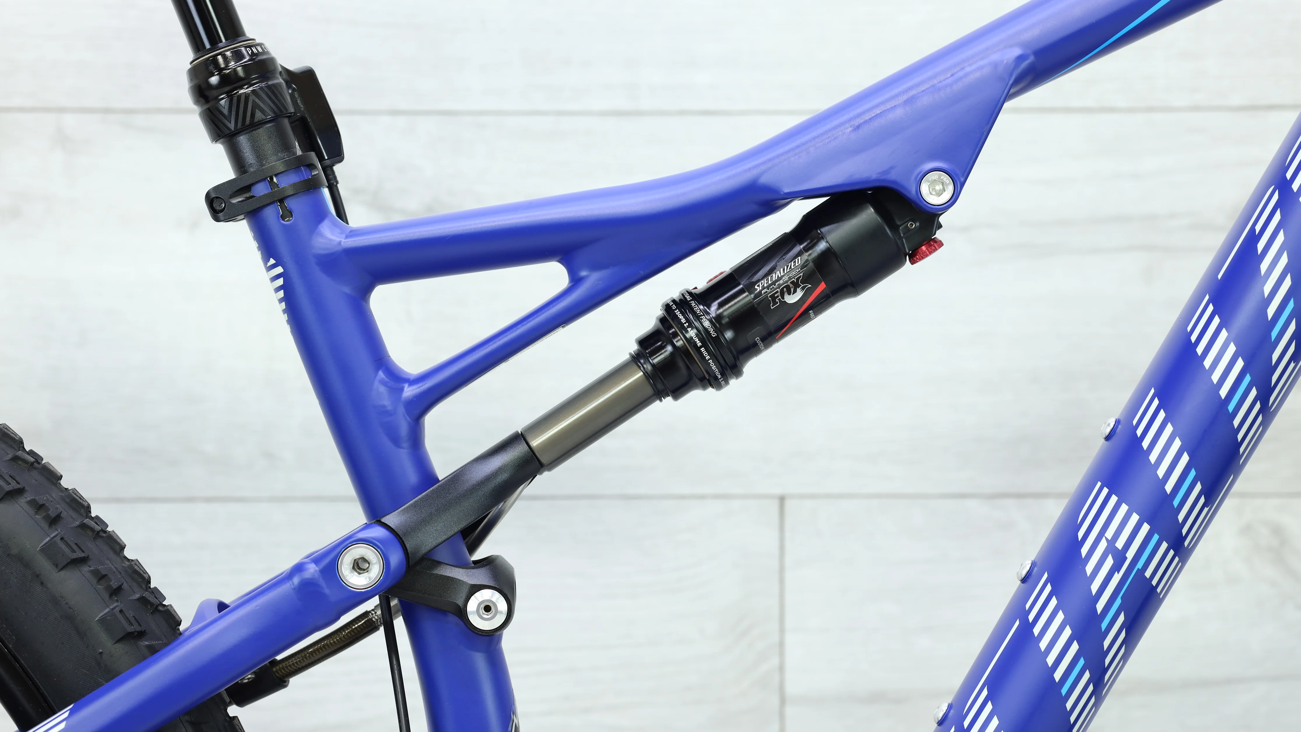 2015 Specialized Epic Comp 29 Mountain Bike - Medium - Image 9