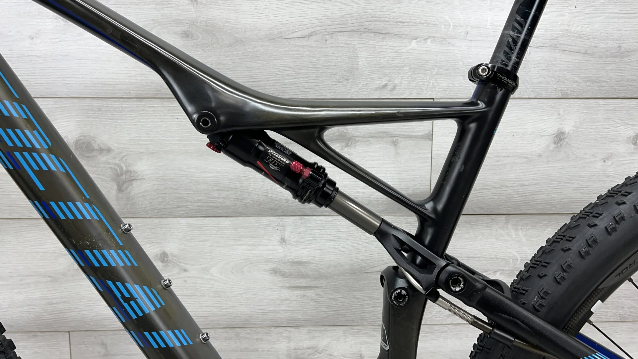 2015 Specialized Epic Expert Carbon 29er  Mountain Bike - Large - Image 10
