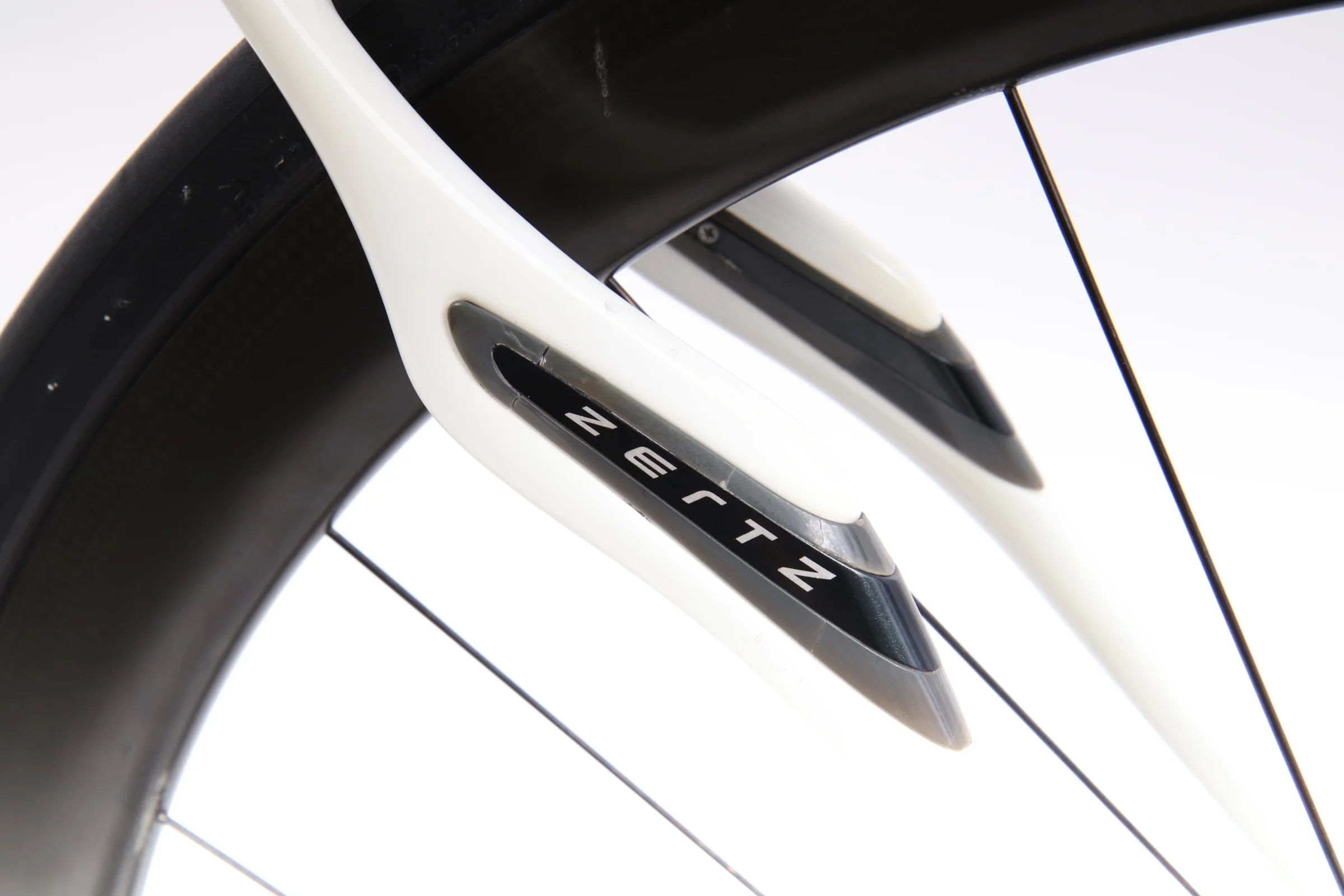 2015 SPECIALIZED ROUBAIX SL4 PRO DISC RACE DI2  Road Bike - 56CM - Image 13