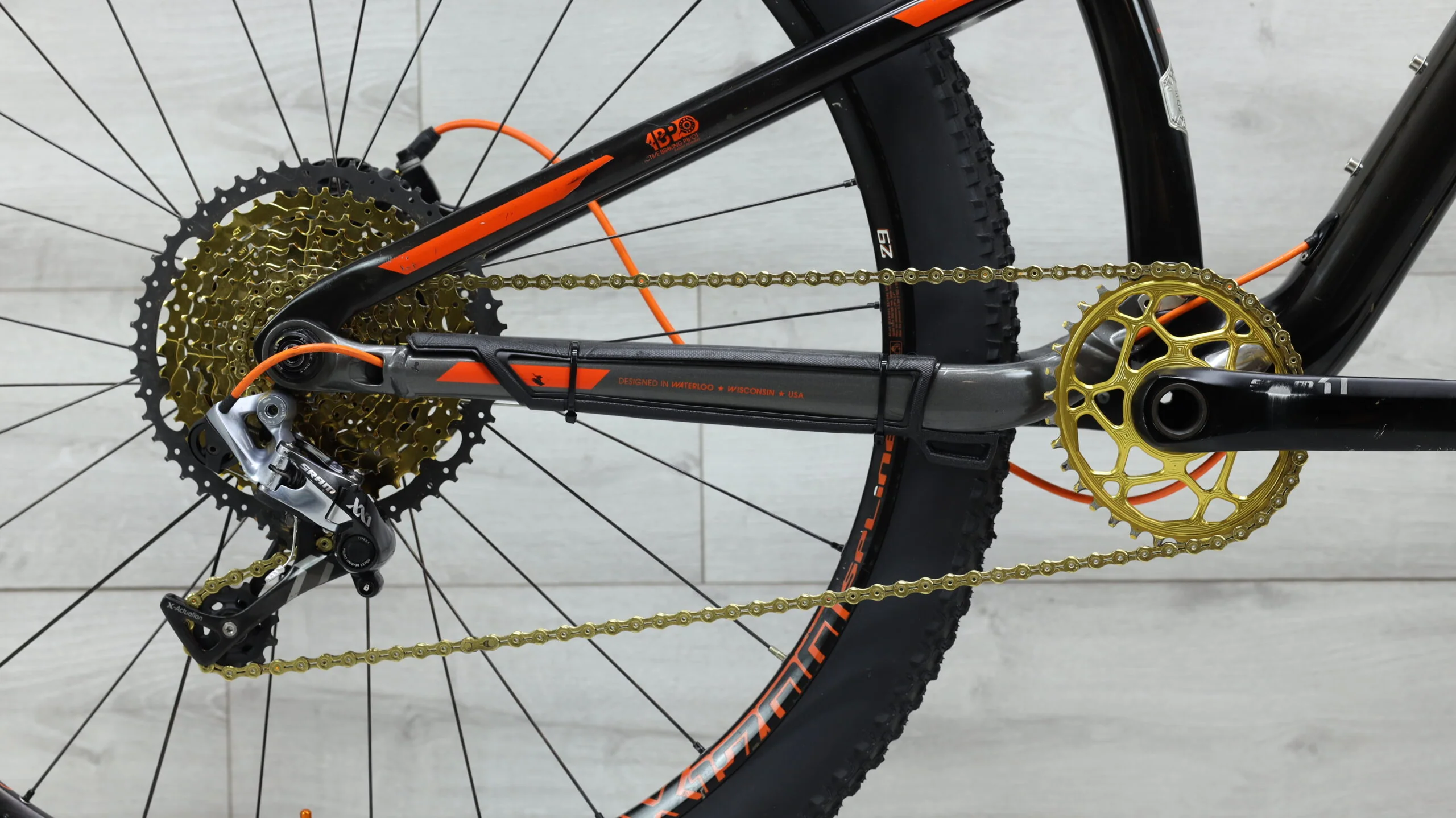 2015 Trek Superfly FS 9.8 SL  Mountain Bike - Medium - Image 4