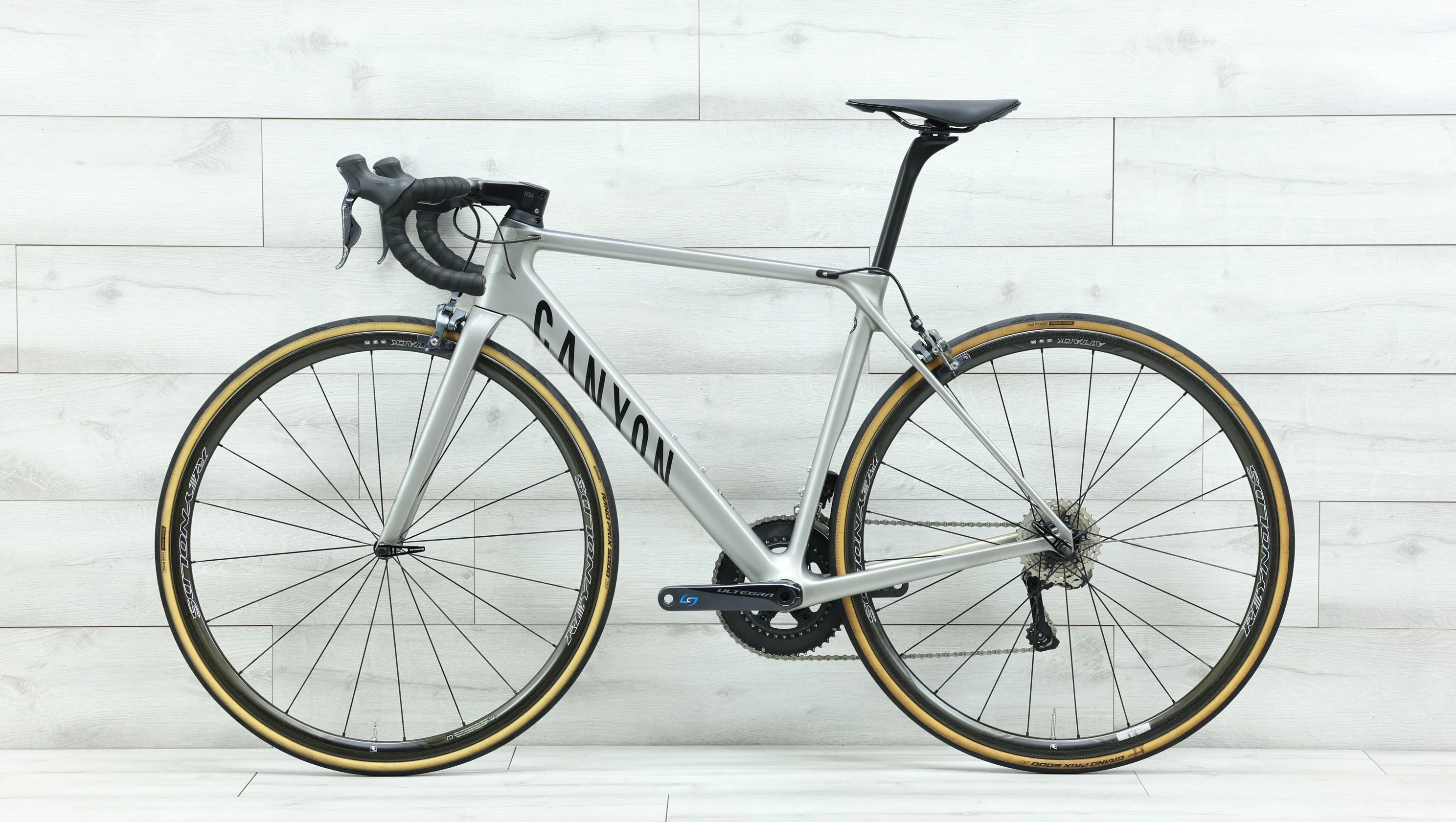 Canyon Ultimate CF SLX 8.0 Road Bike - 2016, Small - Image 2