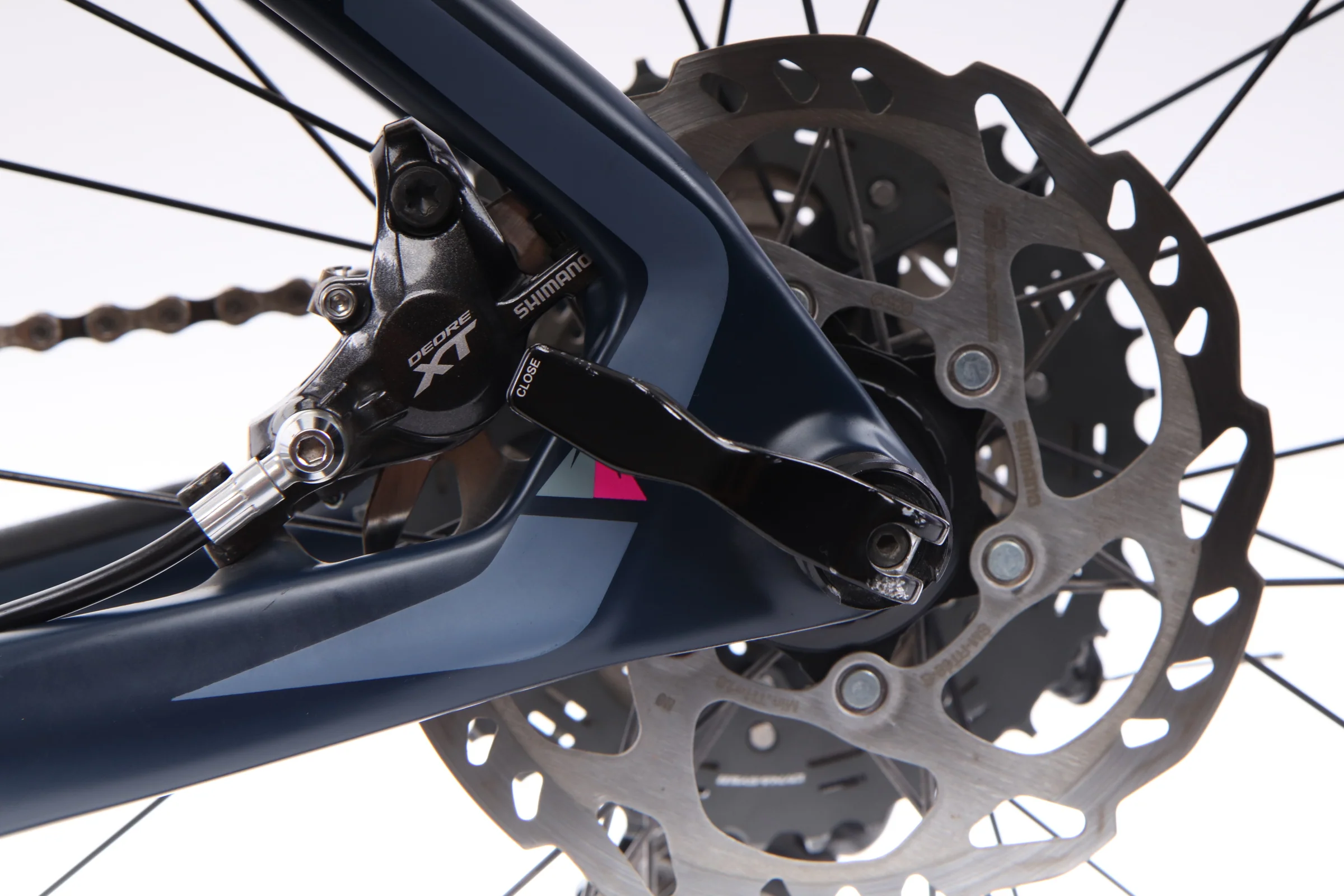 2016 Fuji SLM 2.1  Mountain Bike - Medium - Image 11