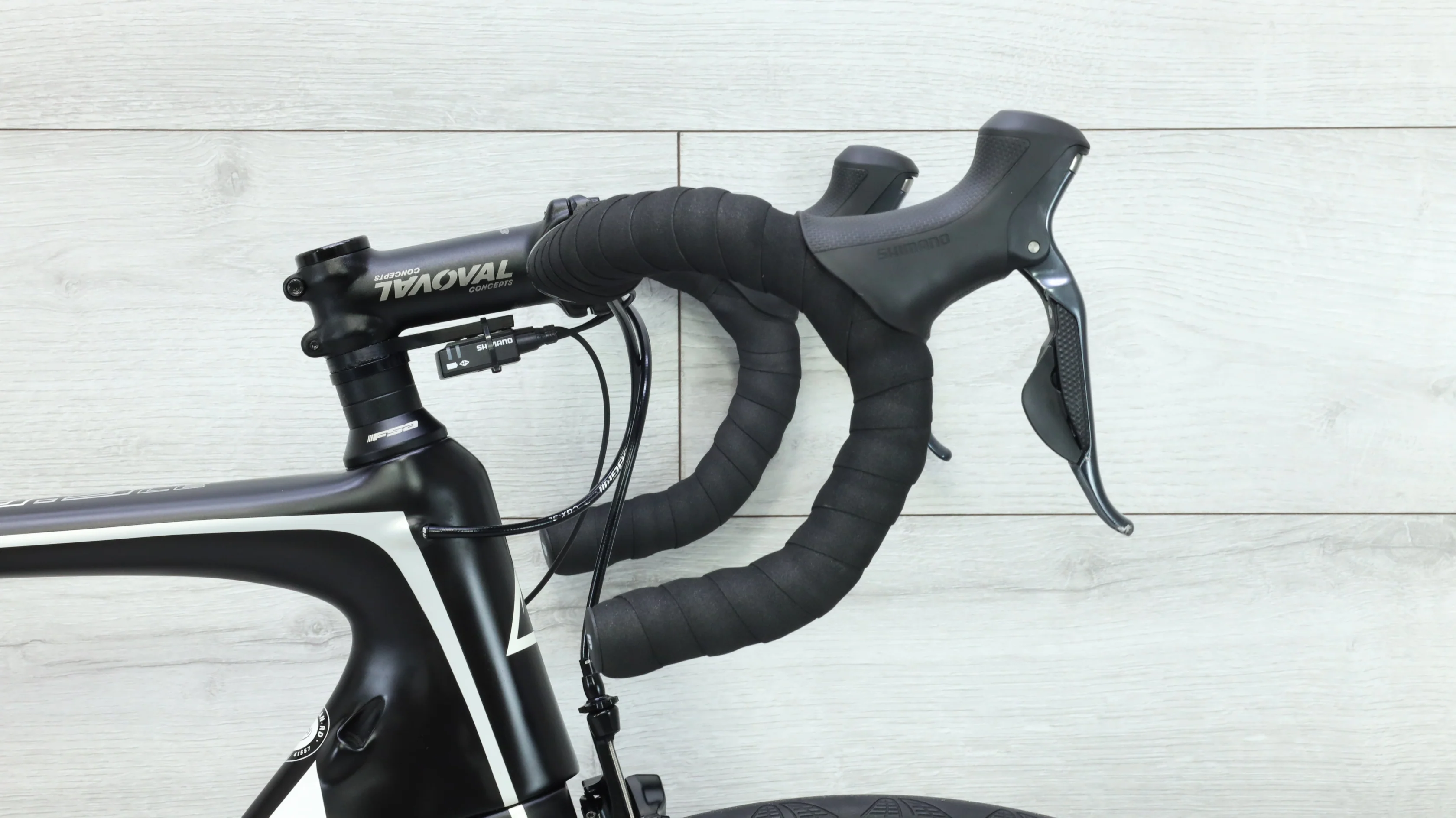 2016 Fuji Transonic 2.5 LE Road Bike - Large - Image 9