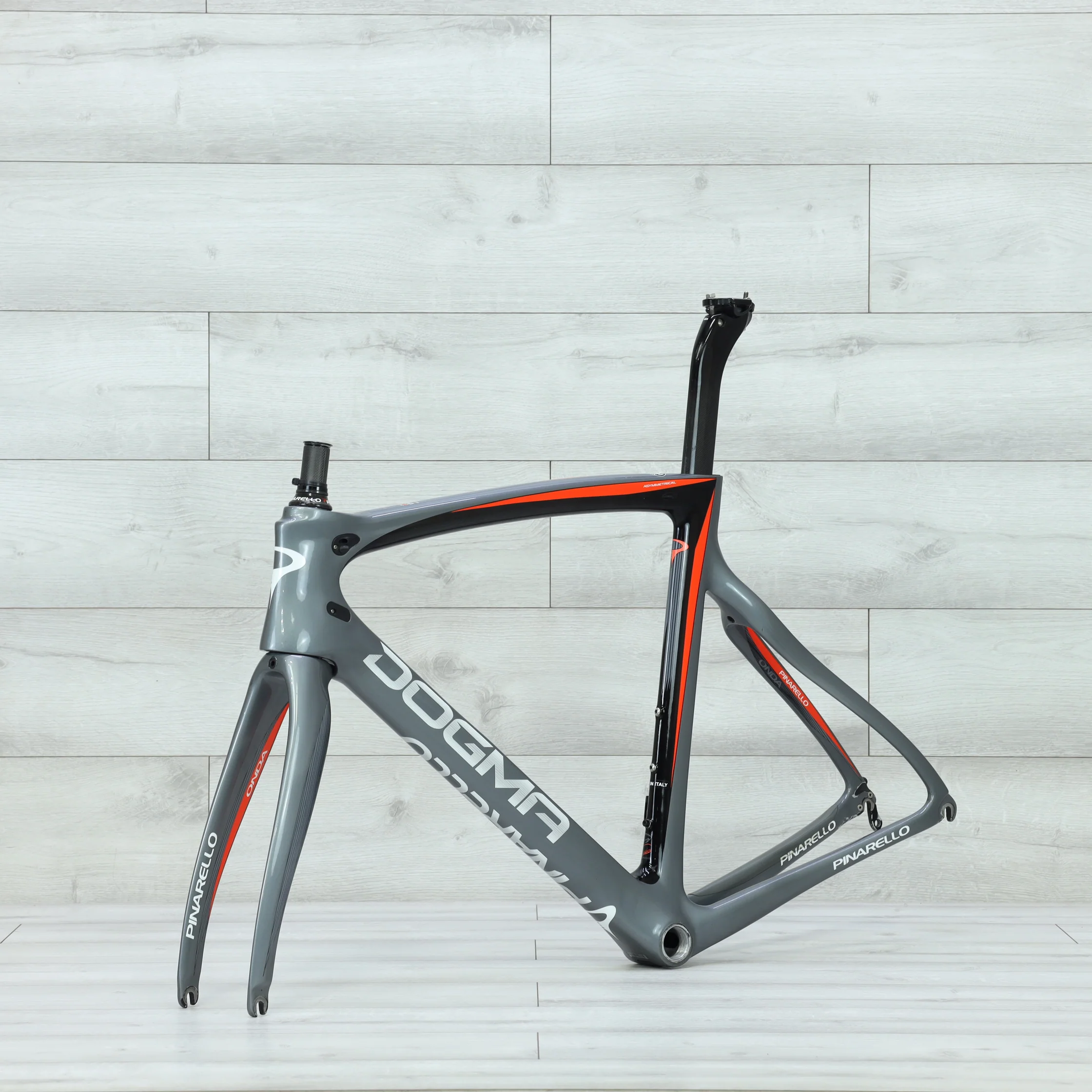 2016 Pinarello Dogma F8 Road Frameset - 55cm - Image 4