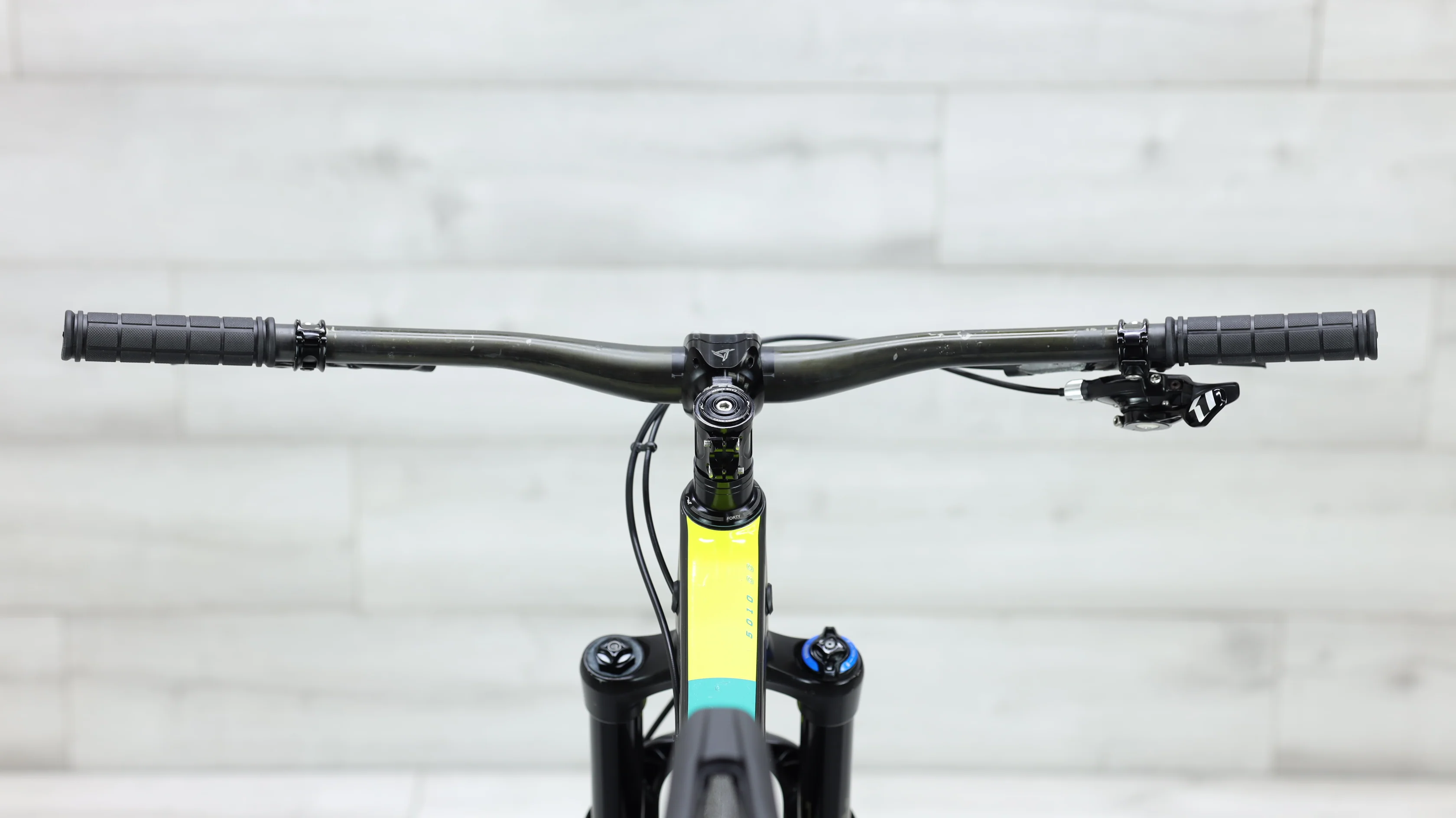 2016 Santa Cruz 5010 Carbon CC X01 Mountain Bike - Medium - Image 12