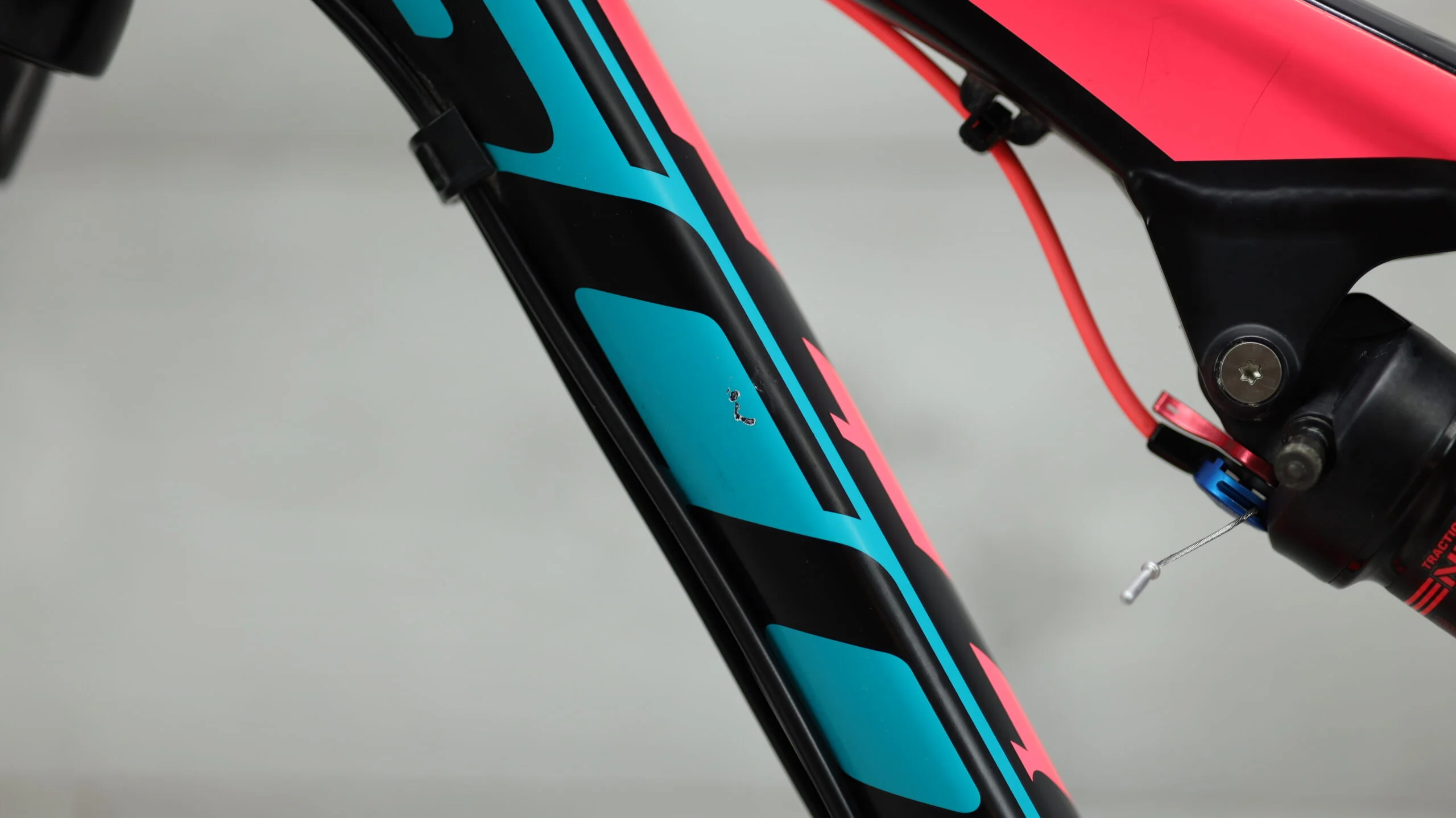 2016 Scott Contessa Spark 700 Mountain Bike - Small - Image 14