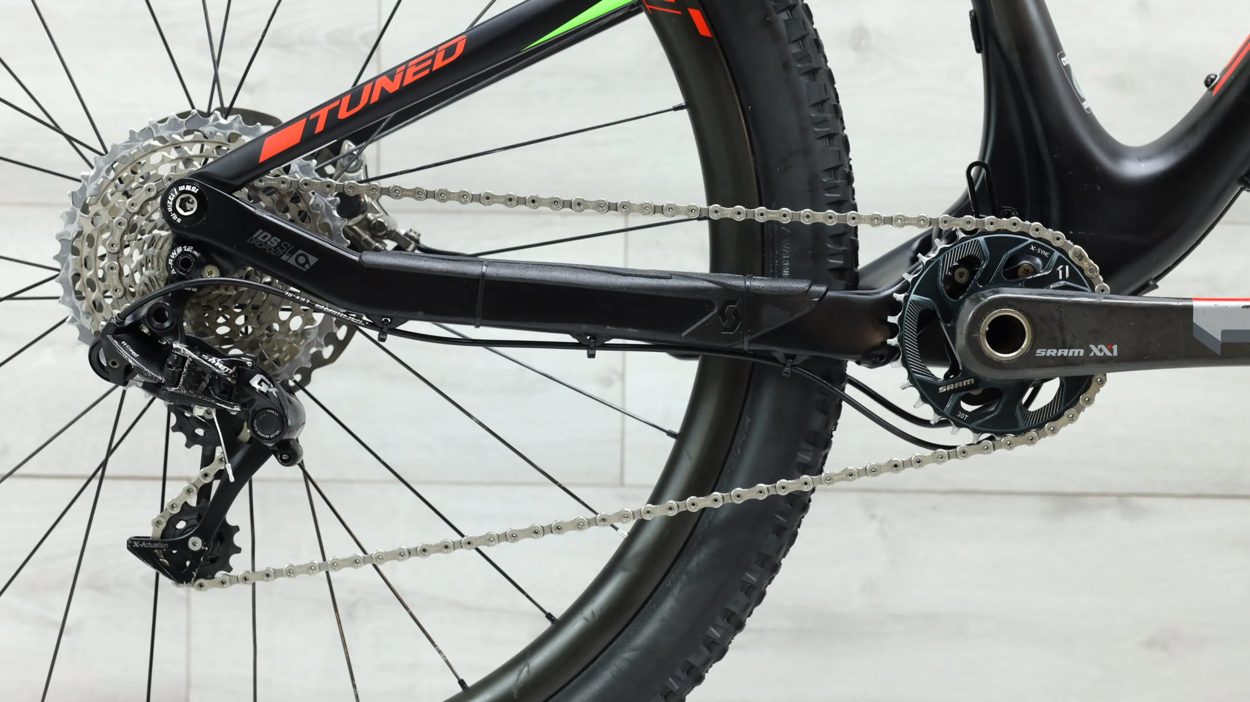 2016 Scott Genius 900 Tuned  Mountain Bike - X-Large - Image 4