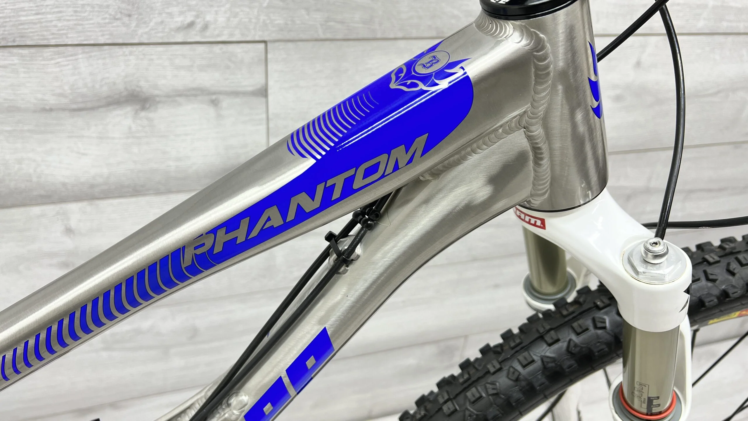 Banshee Phantom Mountain Bike - 2017, Medium - Image 11