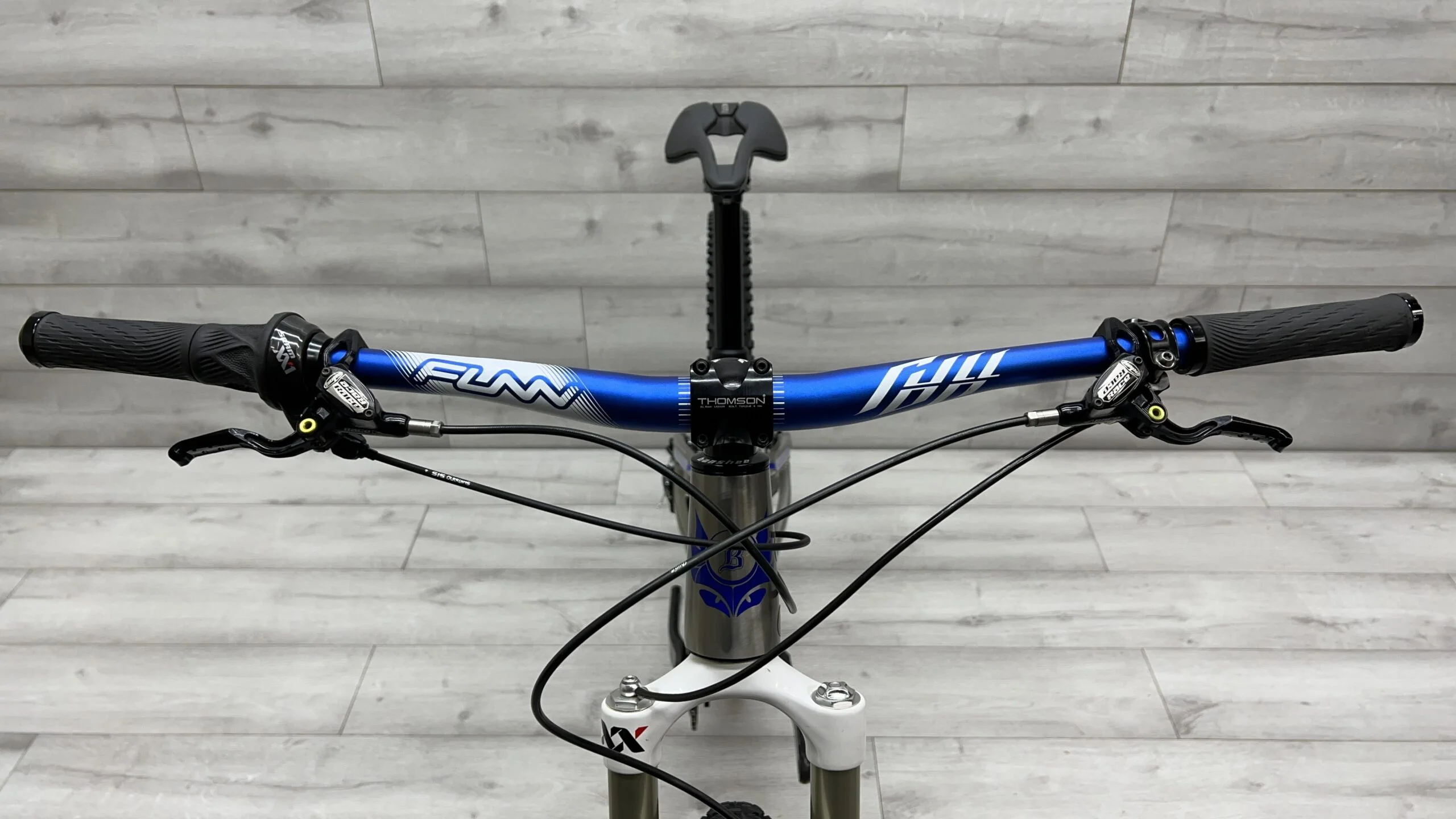 Banshee Phantom Mountain Bike - 2017, Medium - Image 12