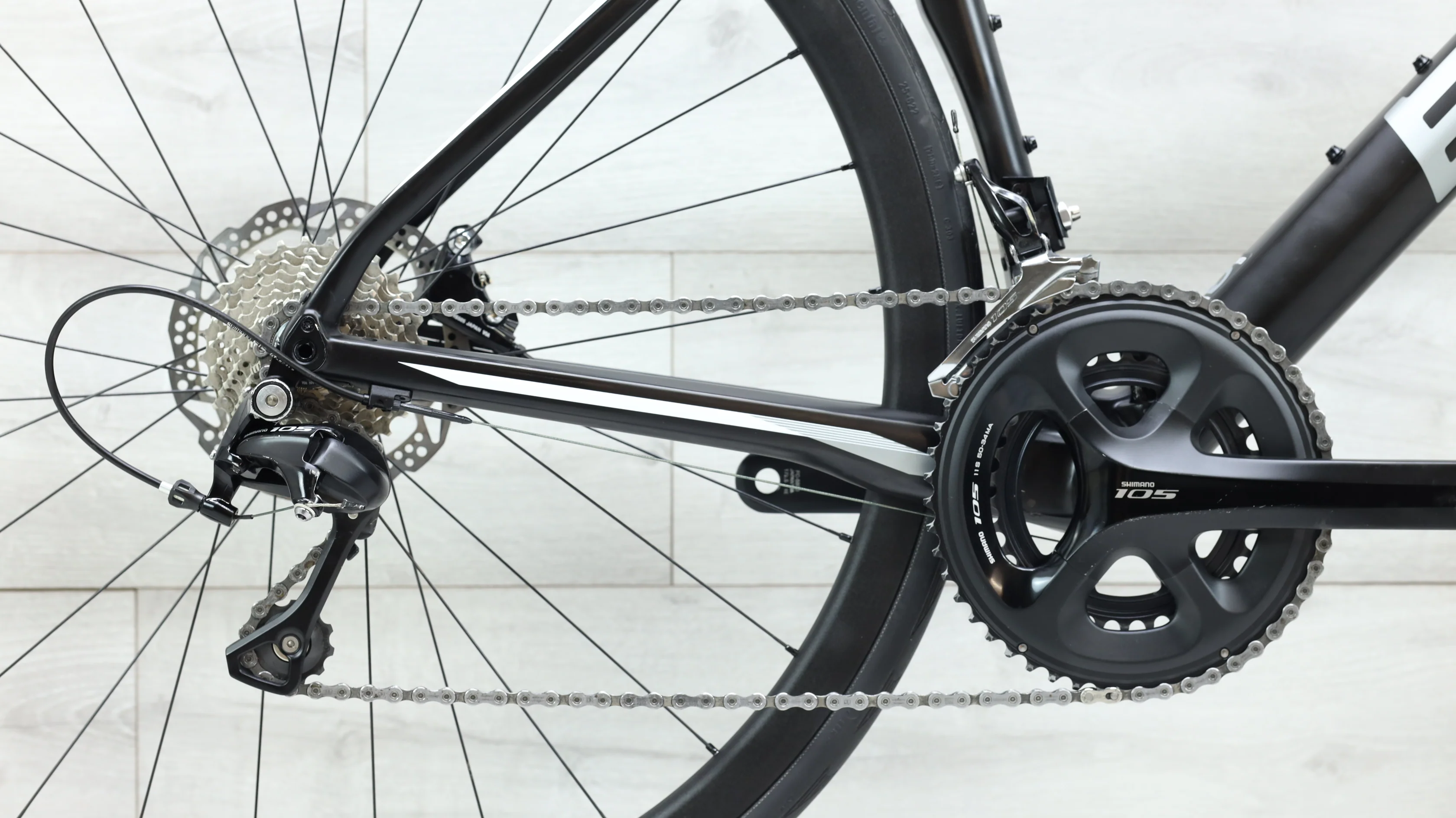 2017 BMC Roadmachine 02 Road Bike - 56cm - Image 4