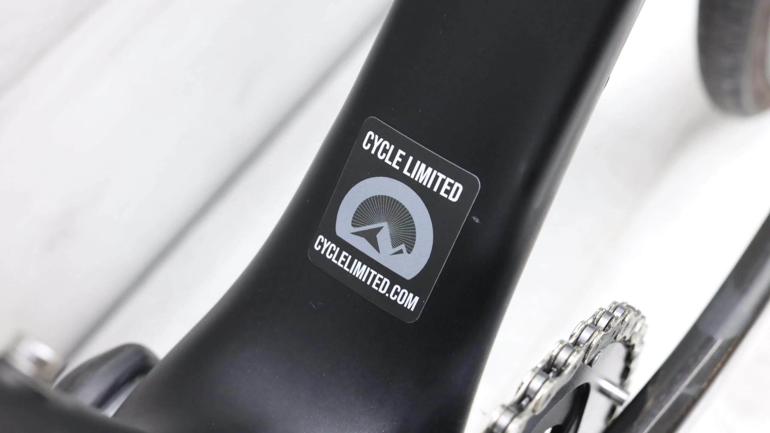 2017 Cervelo R3 Red eTap  Road Bike - 56cm - Image 3