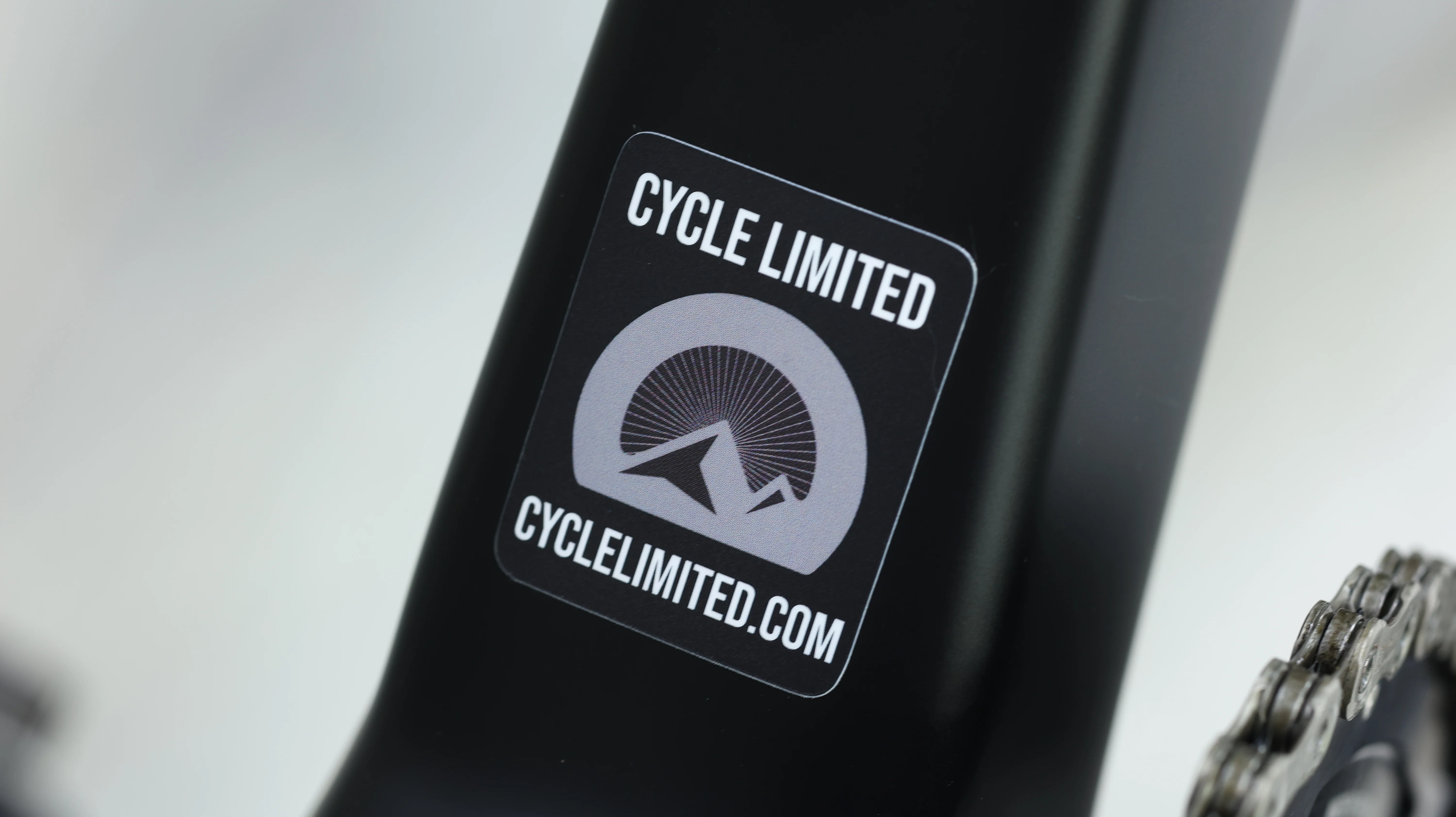 2017 Cervelo S5 Dura-Ace Di2 Road Bike - 61cm - Image 4