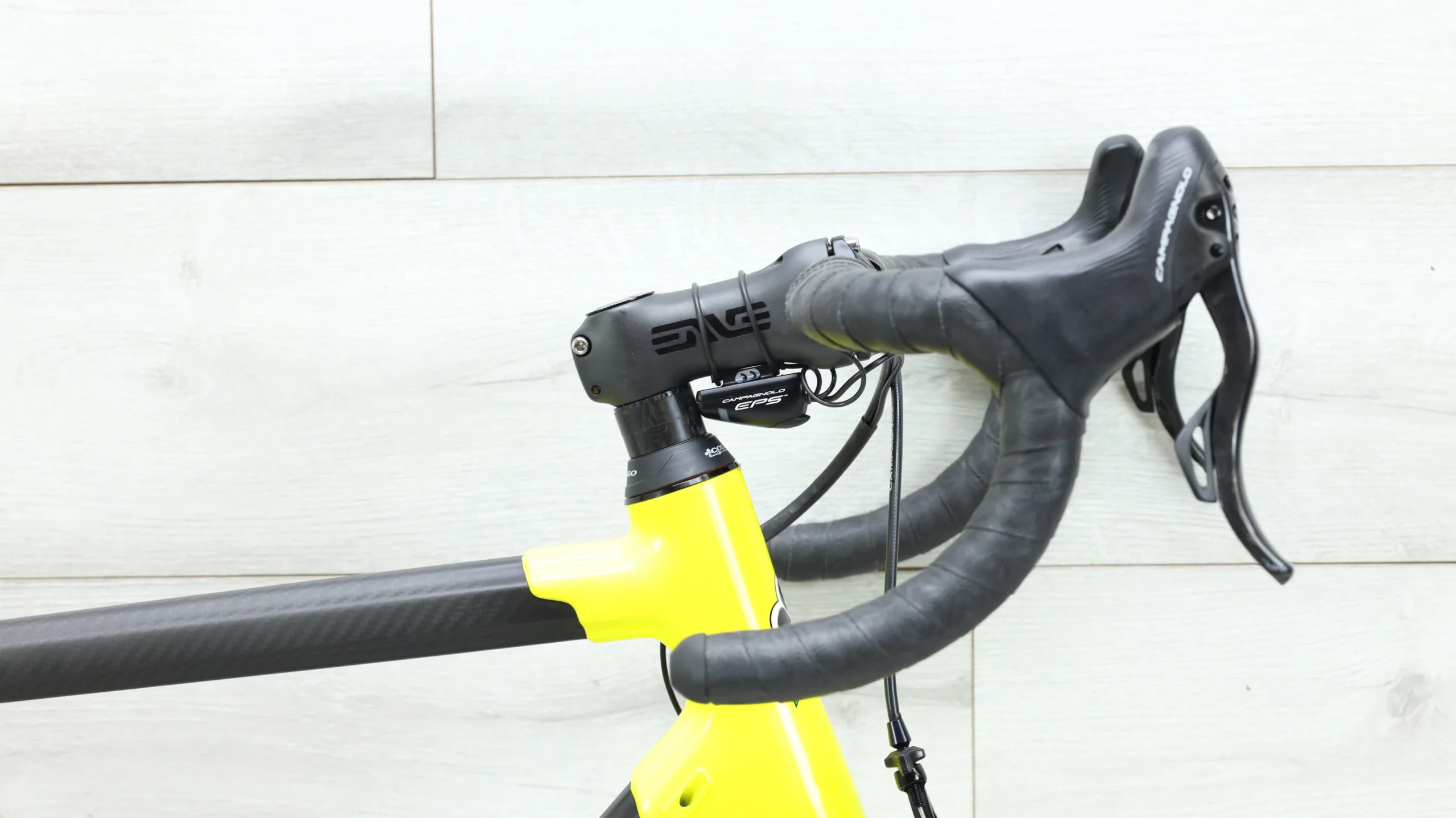2017 Colnago C60  Road Bike - 52s - Image 9