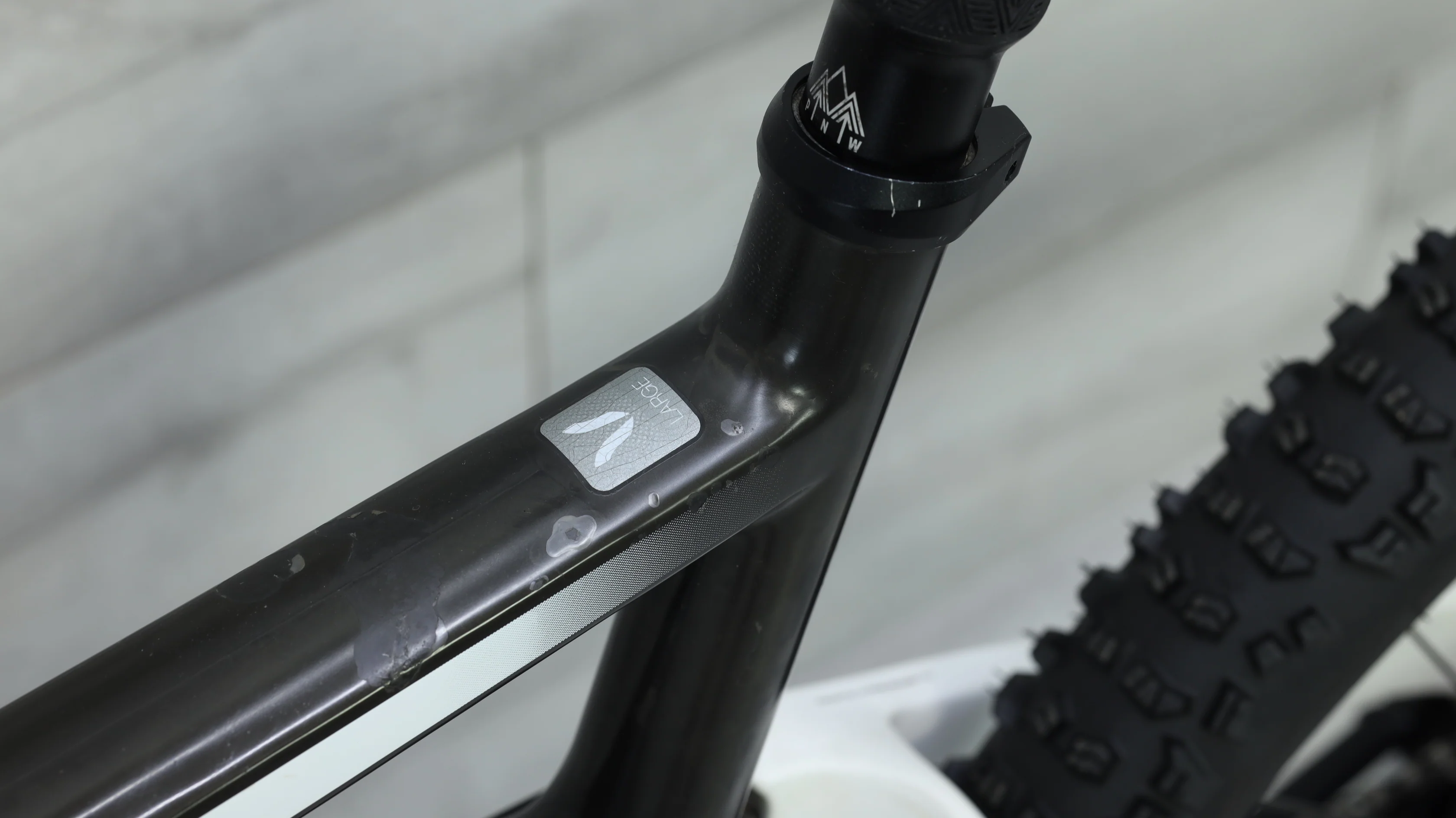 Devinci Django Carbon RS Mountain Bike - 2017, Large - Image 17
