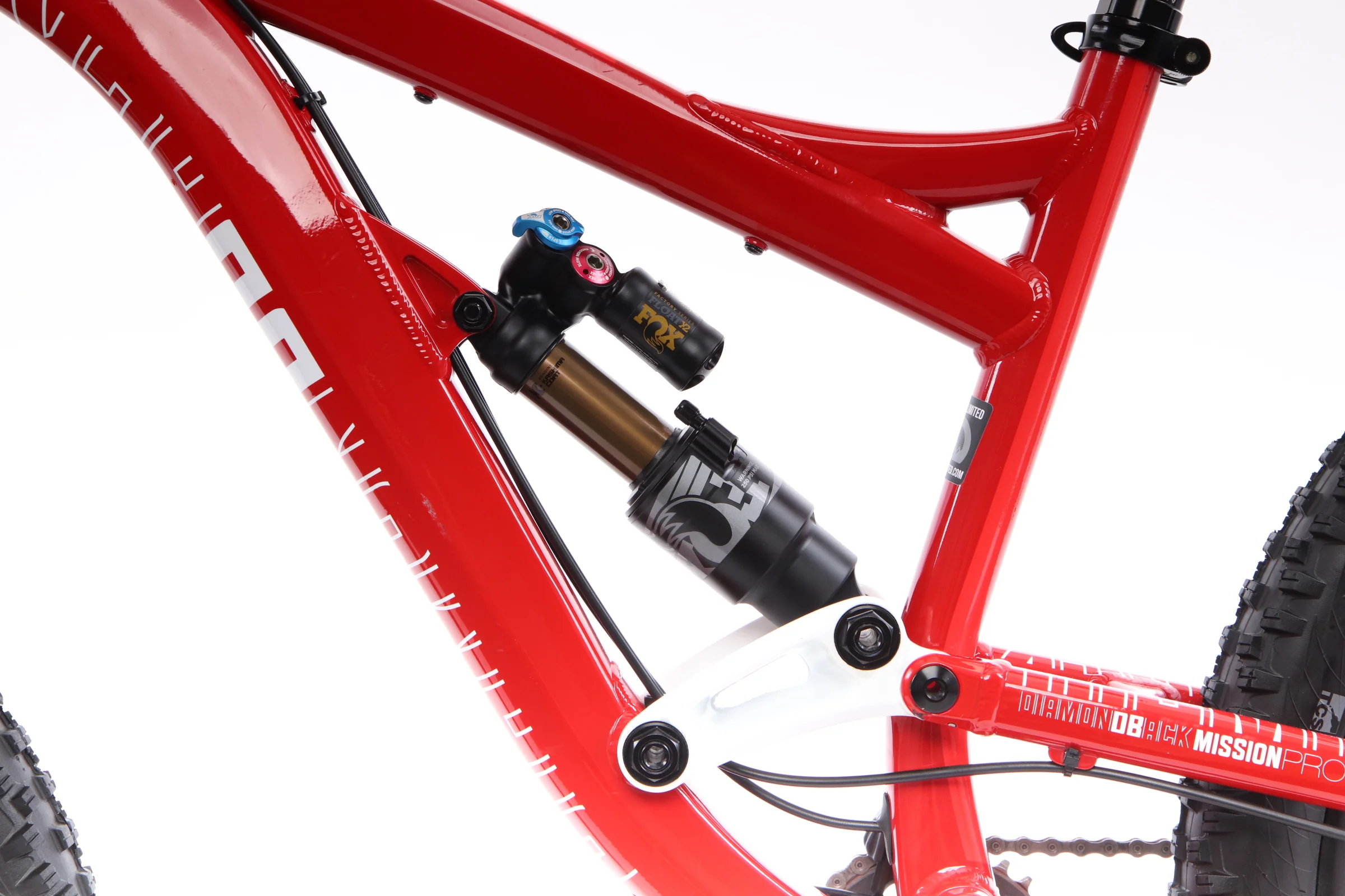 2017 Diamondback Mission Pro Mountain Bike - Medium - Image 8