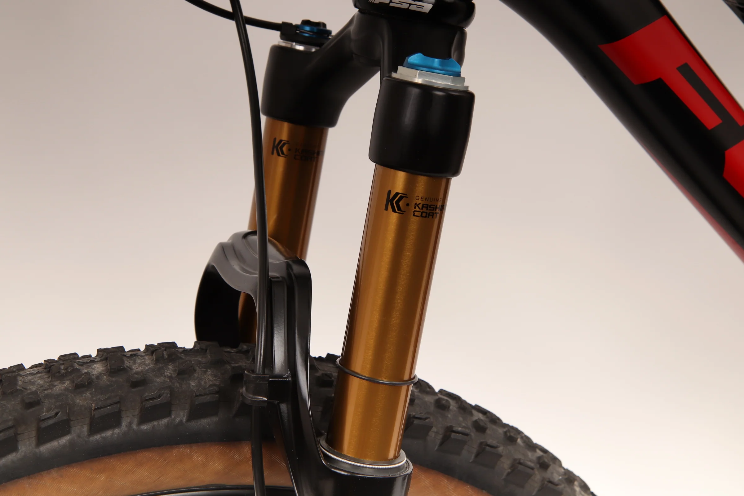 2017 FUJI RAKAN 27.5+ 3.1  Mountain Bike - Small - Image 4