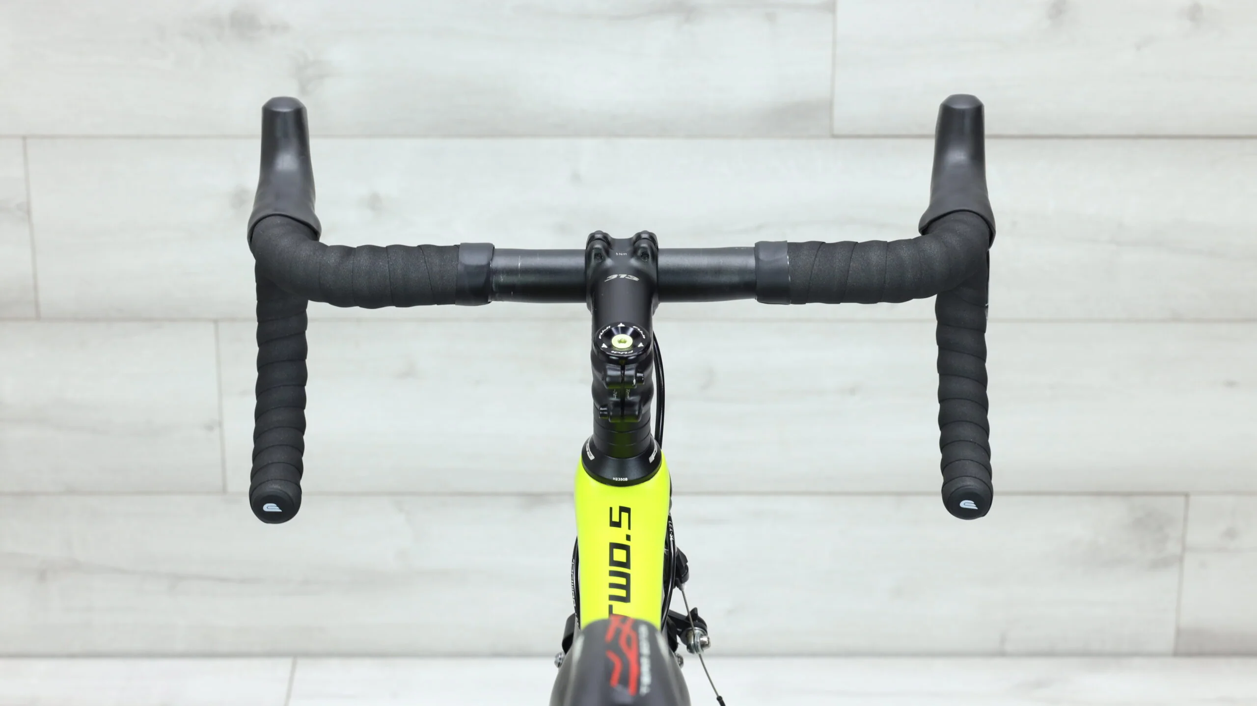 2017 Fuji Transonic 2.5 Road Bike - 56cm - Image 10