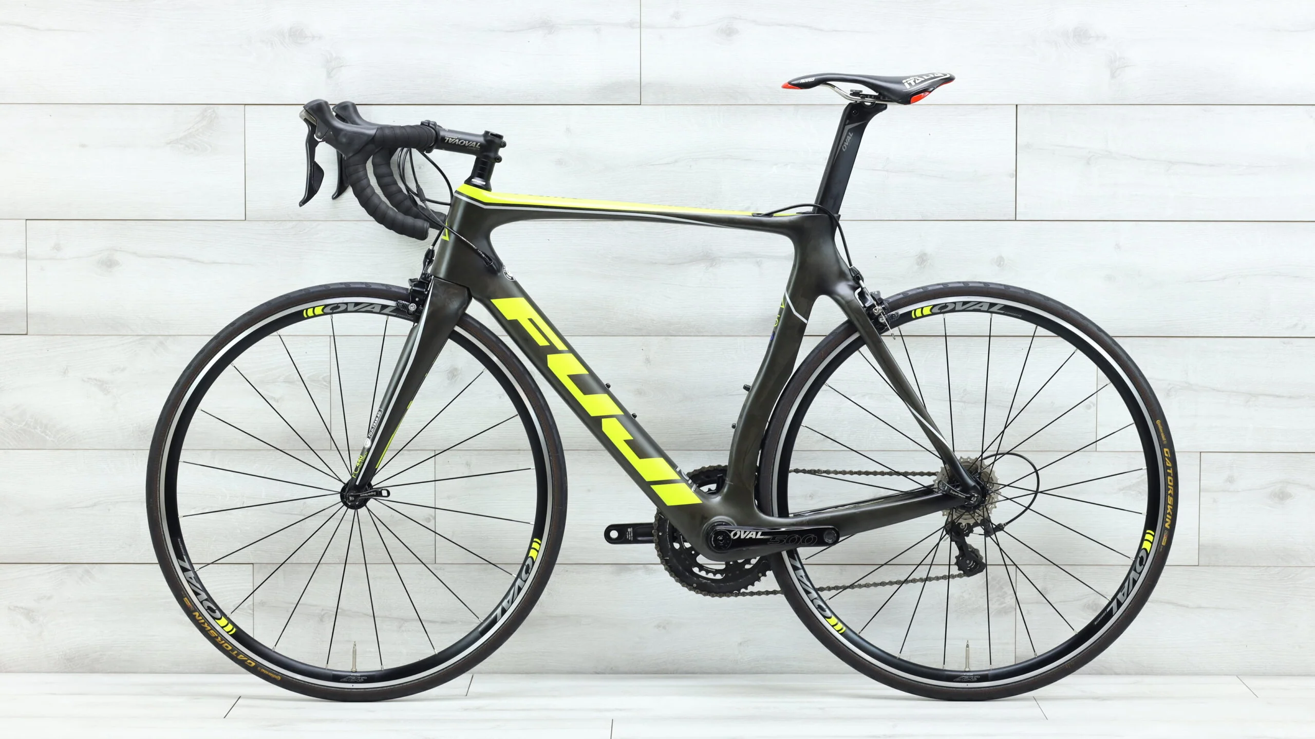 2017 Fuji Transonic 2.5 Road Bike - 56cm - Image 2