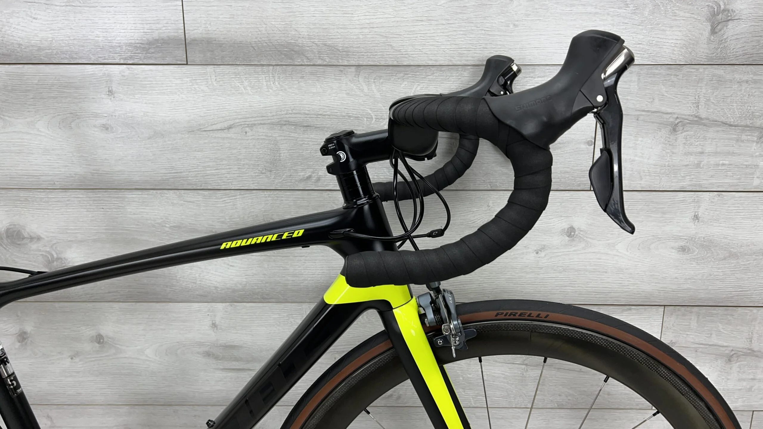 2017 Giant TCR Advanced Pro 1  Road Bike - Small - Image 9