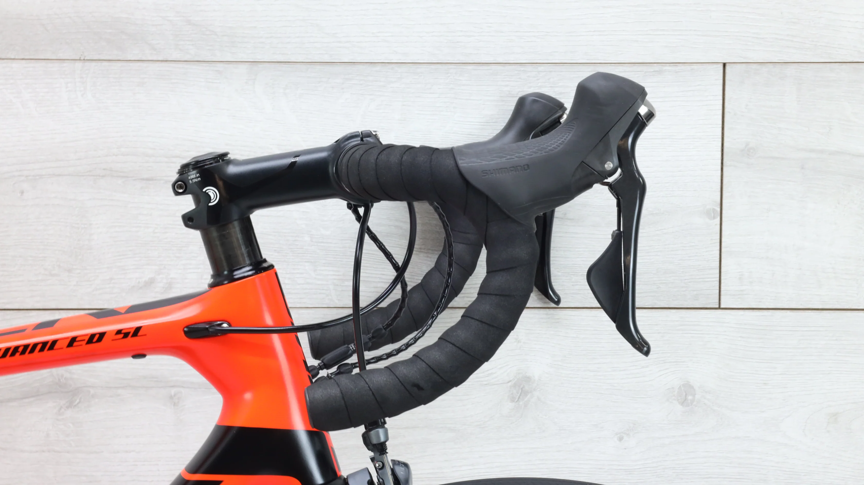 Giant TCR Advanced SL 2-KOM Road Bike - 2017, Medium - Image 9