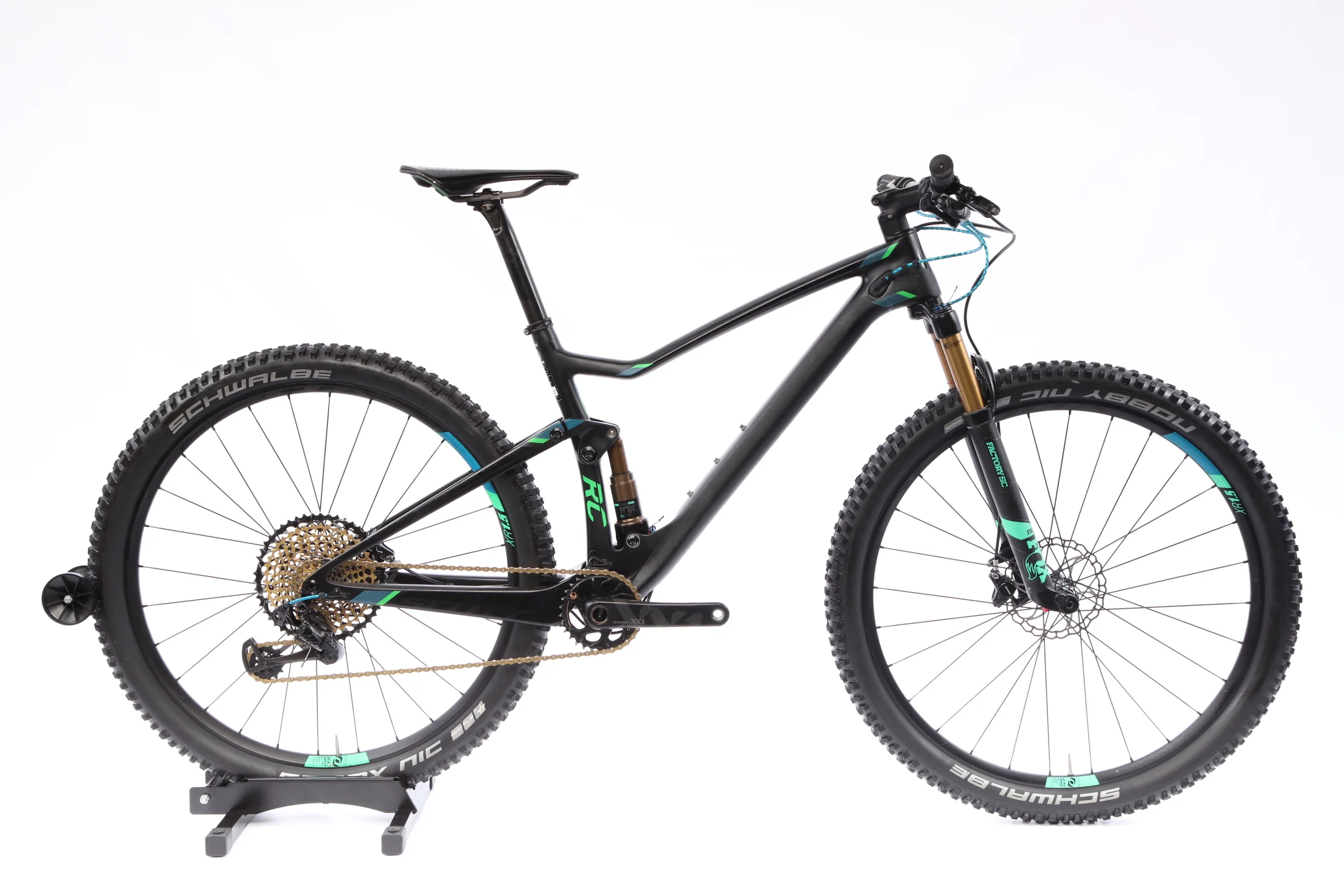 2017 Scott Spark 700 Ultimate Mountain Bike - Medium