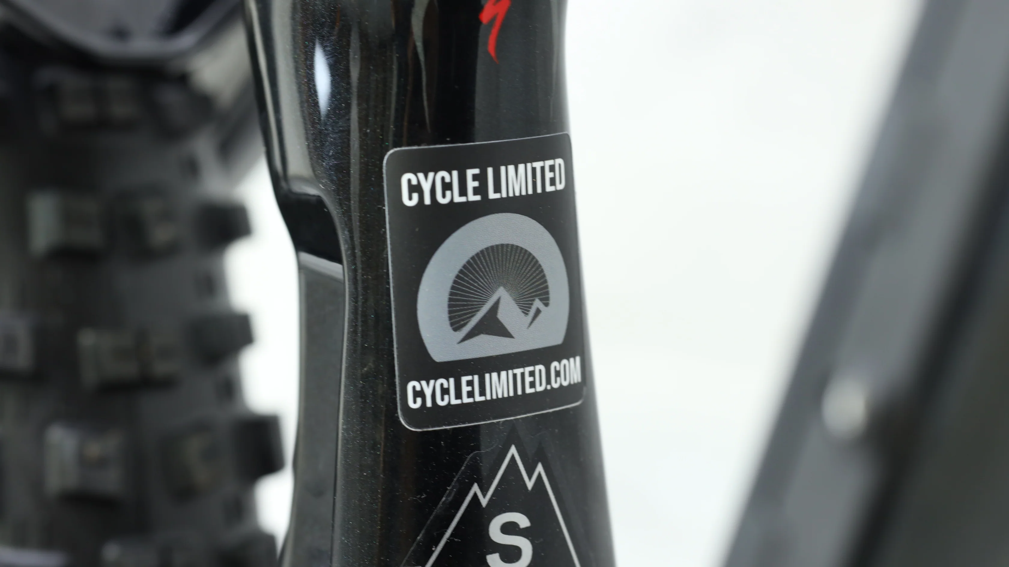 2017 Specialized Camber Pro FSR 650b Mountain Bike - Small - Image 3