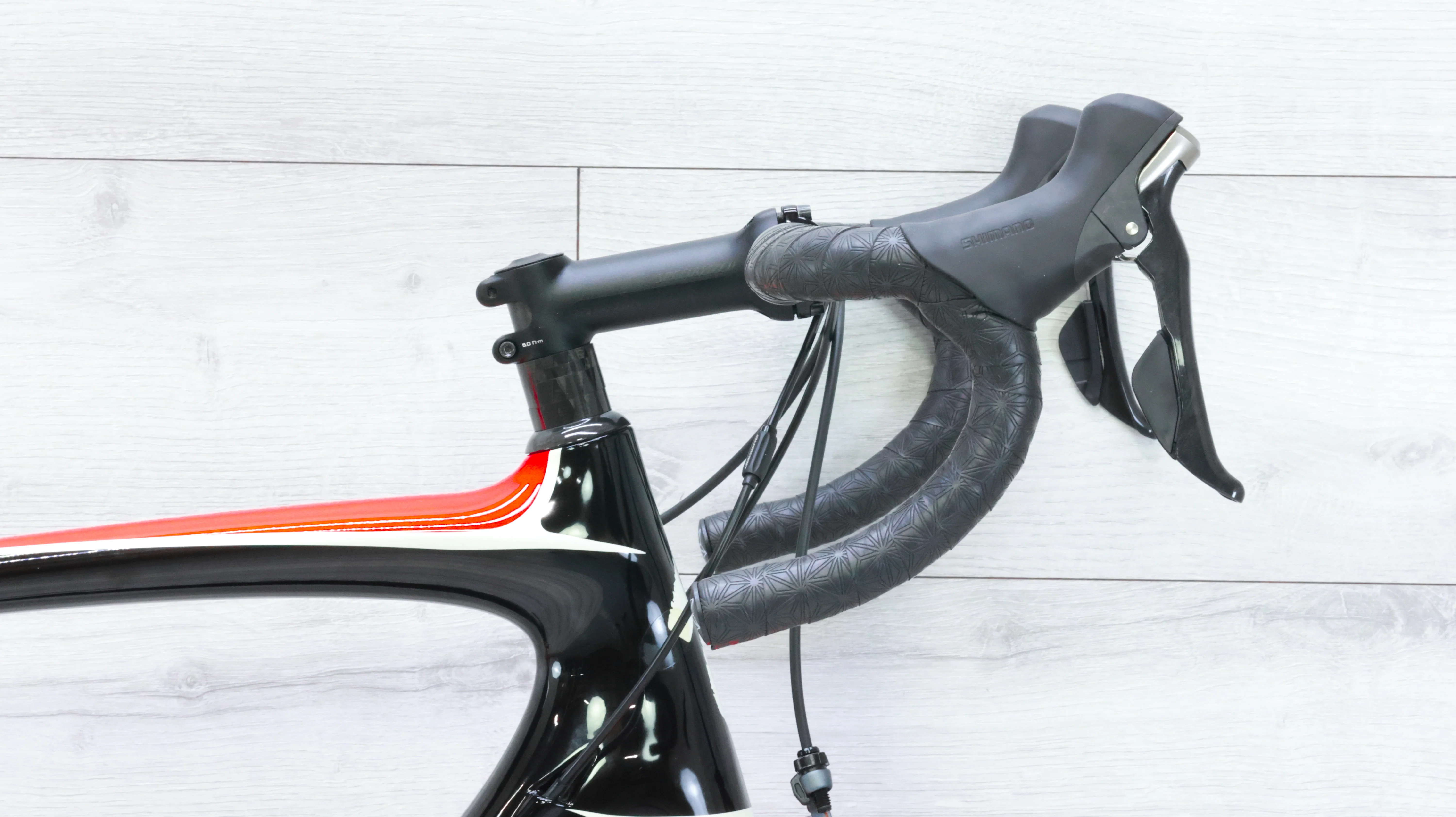 2017 Specialized Tarmac Expert Road Bike - 58cm - Image 8