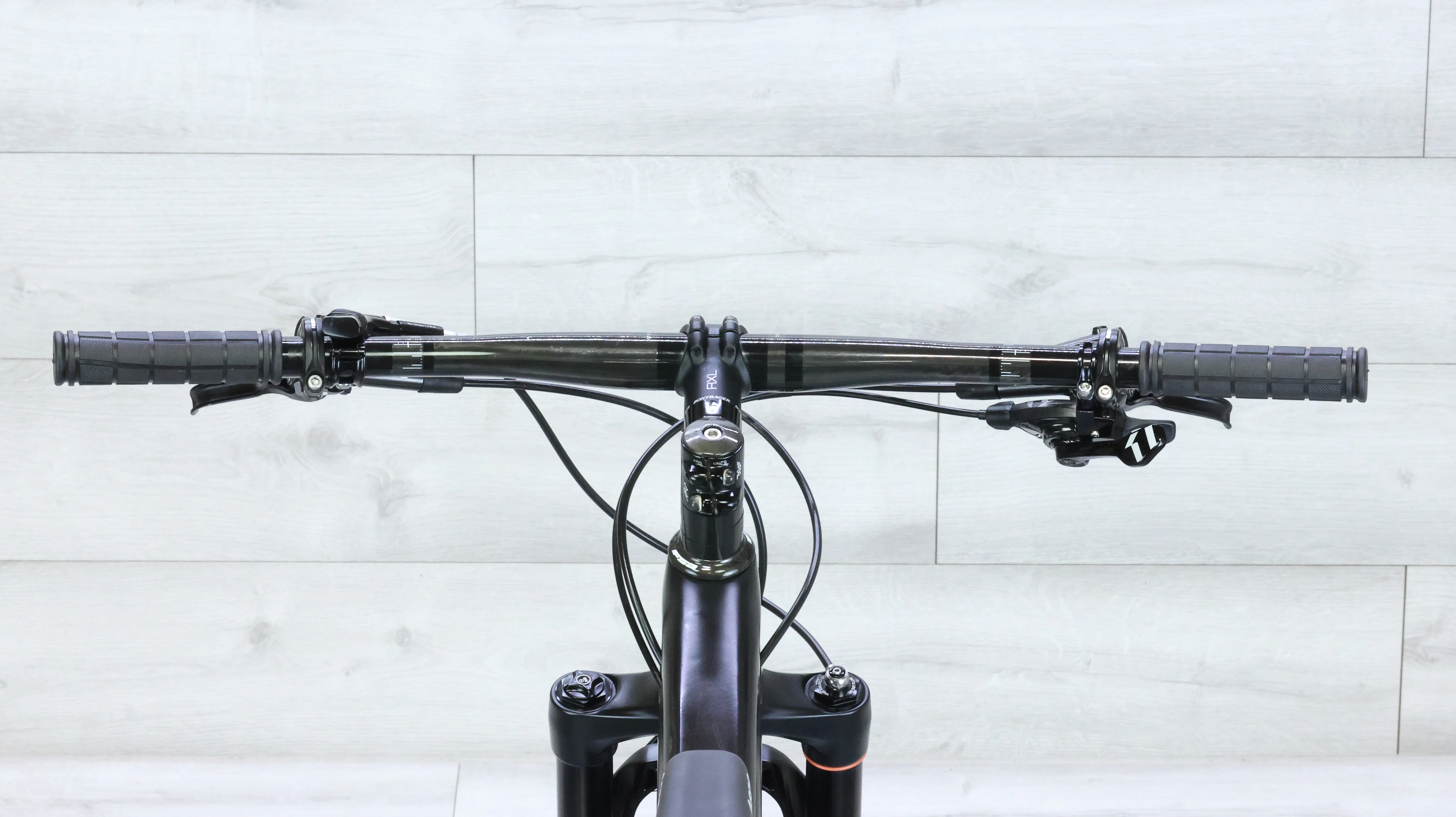 Trek Top Fuel 9.8 SL Mountain Bike - 2017, Medium - Image 13