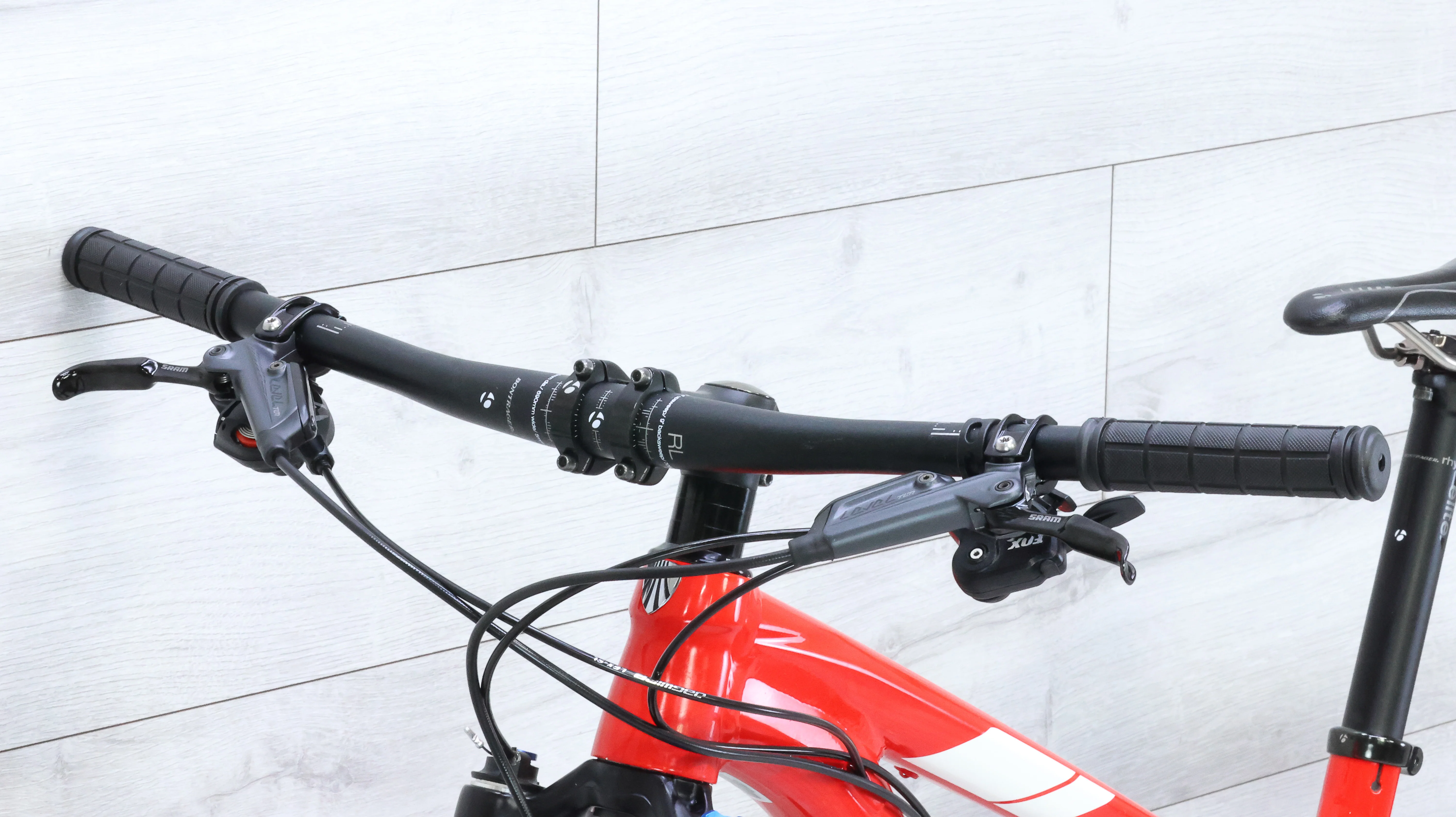 2017 Trek Top Fuel 9 Mountain Bike - Medium - Image 13