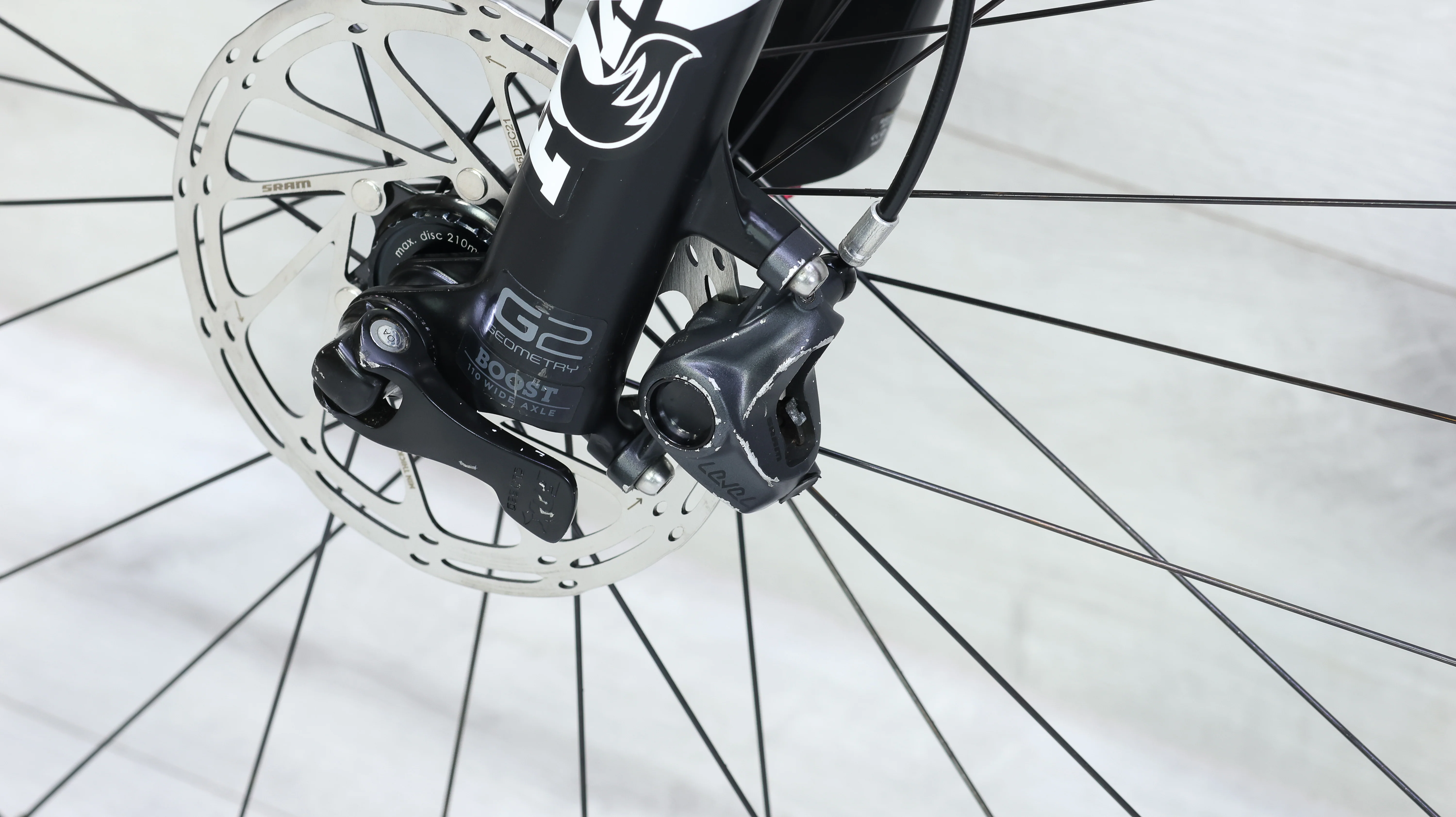 2017 Trek Top Fuel 9 Mountain Bike - Medium - Image 17