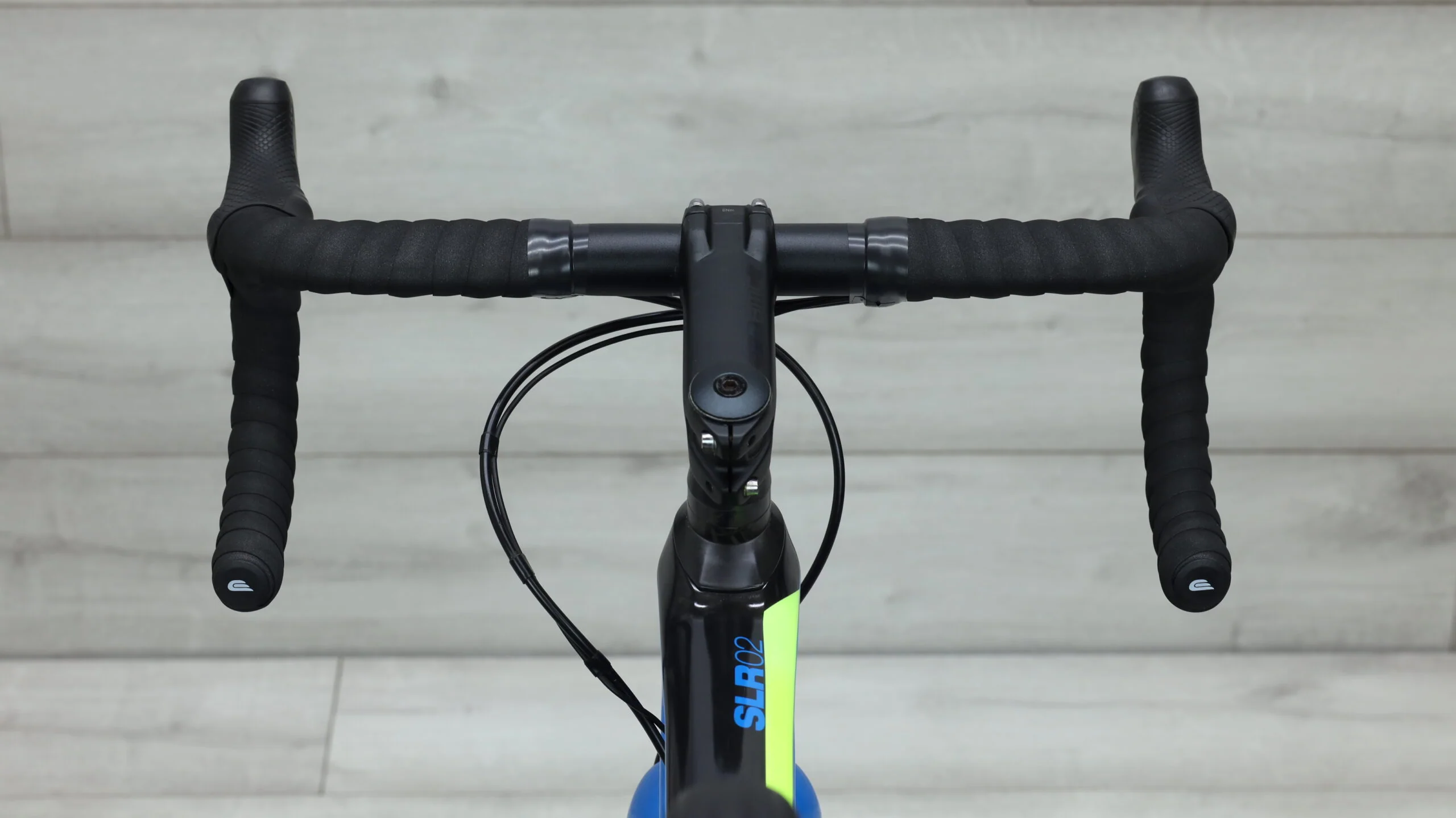 2018 BMC Teammachine SLR02 DISC ONE Road Bike - 56cm - Image 11
