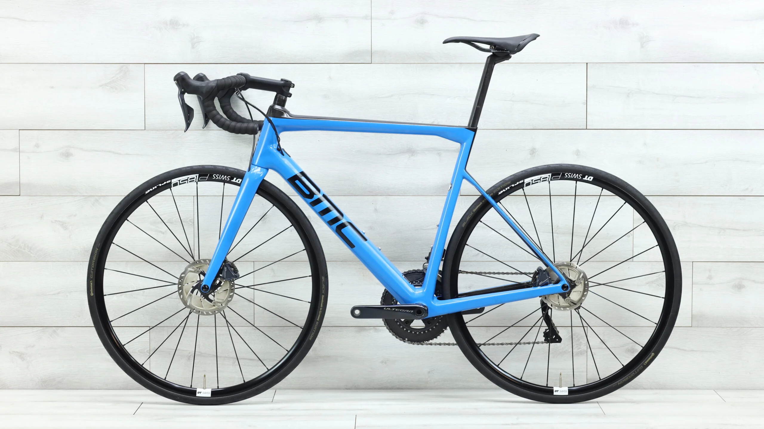 2018 BMC Teammachine SLR02 DISC ONE Road Bike - 56cm - Image 2