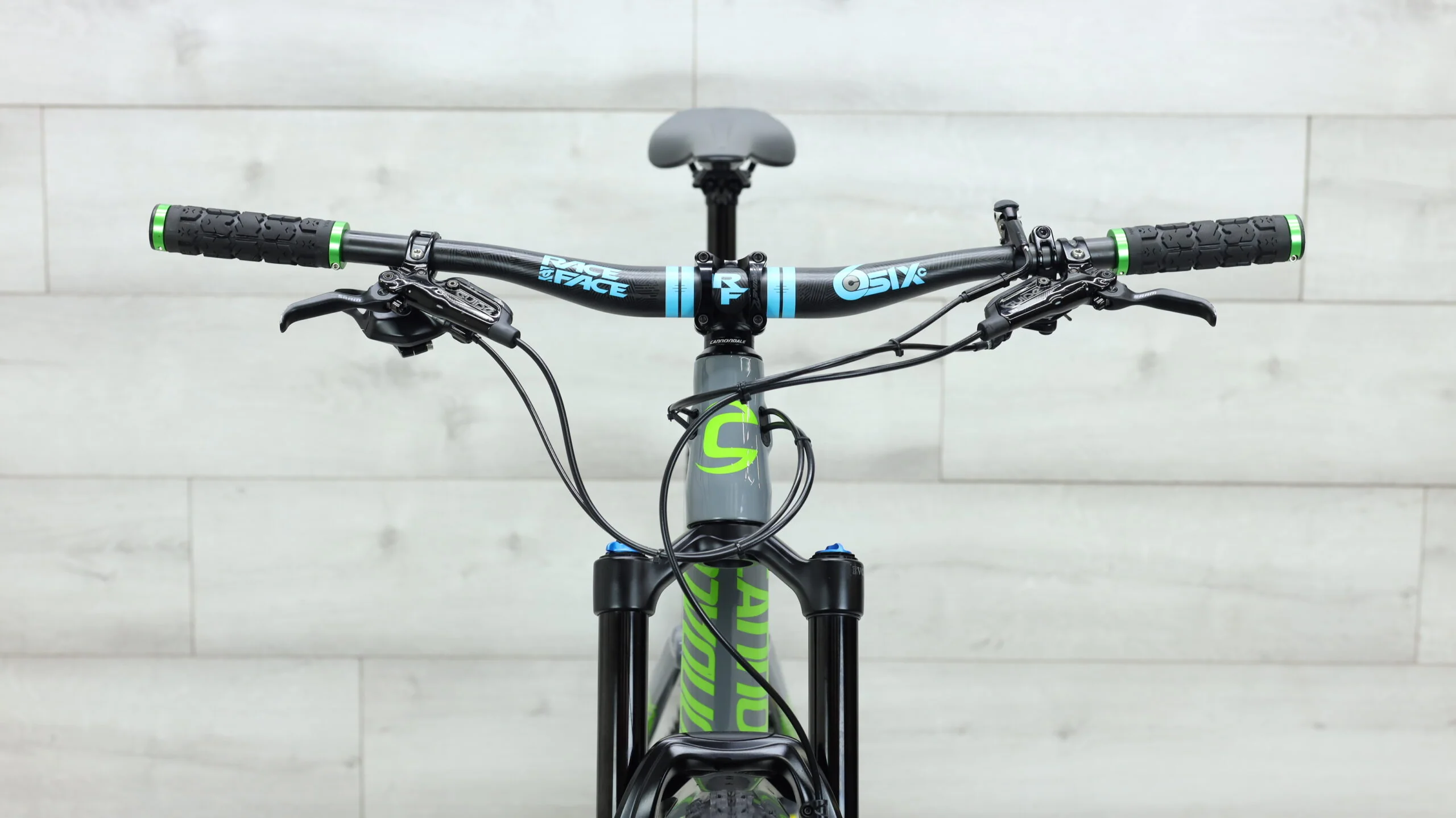 2018 Cannondale Trigger Carbon 2 Mountain Bike - Medium - Image 11