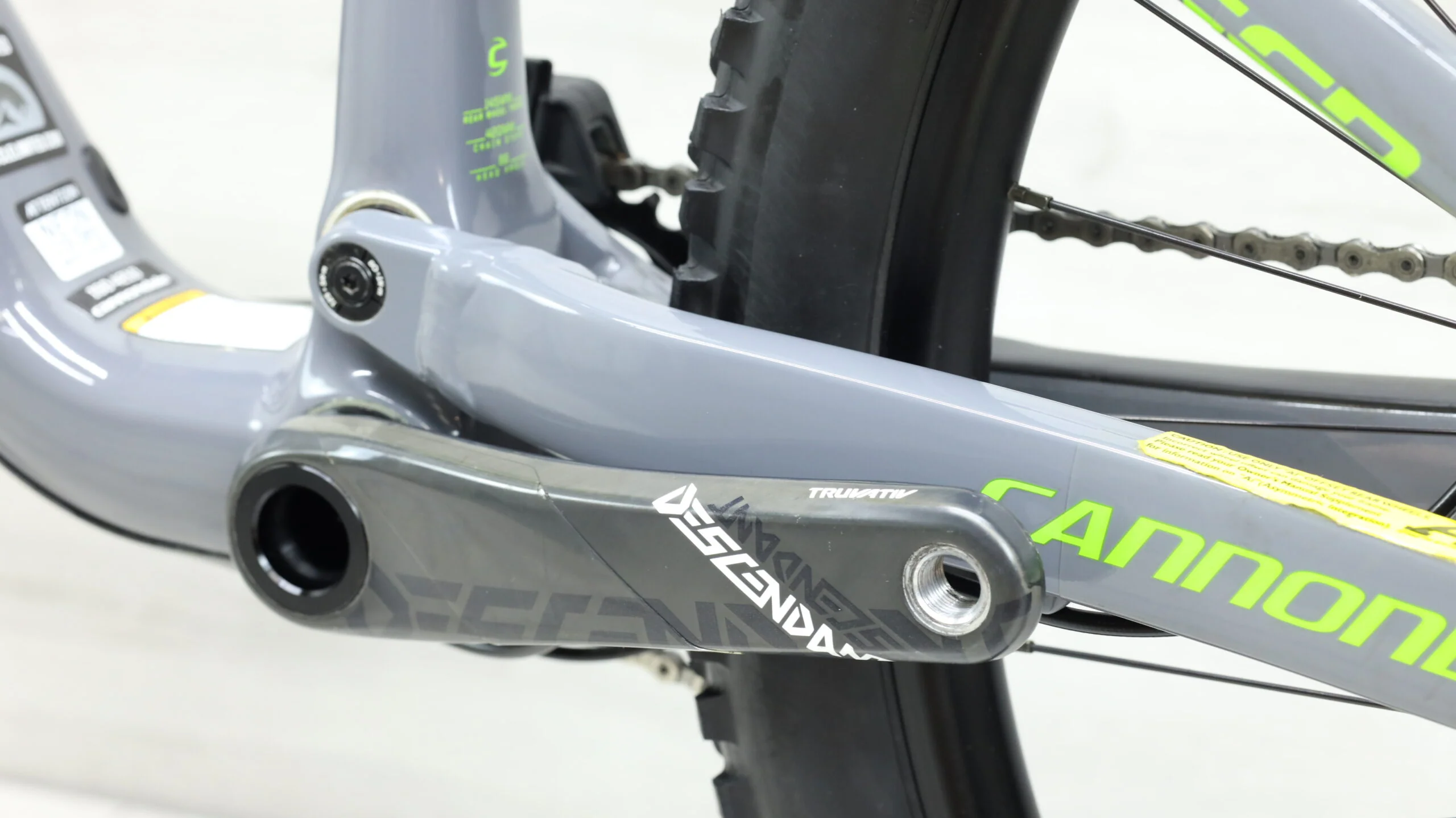 2018 Cannondale Trigger Carbon 2 Mountain Bike - Medium - Image 6