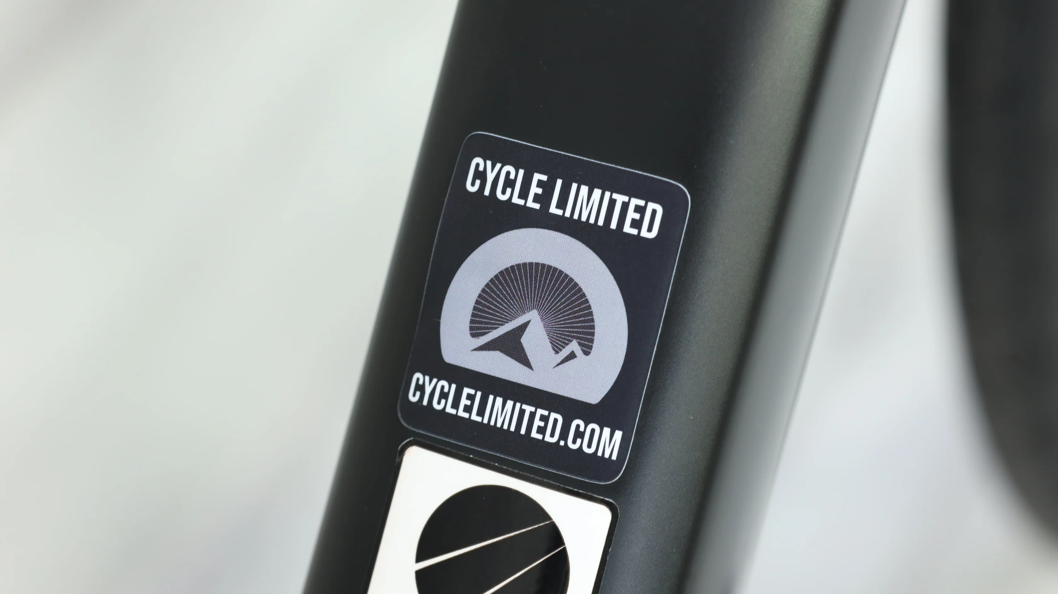 2018 Canyon Endurace CF SL Disc 8.0 Road Bike - X-Large - Image 3