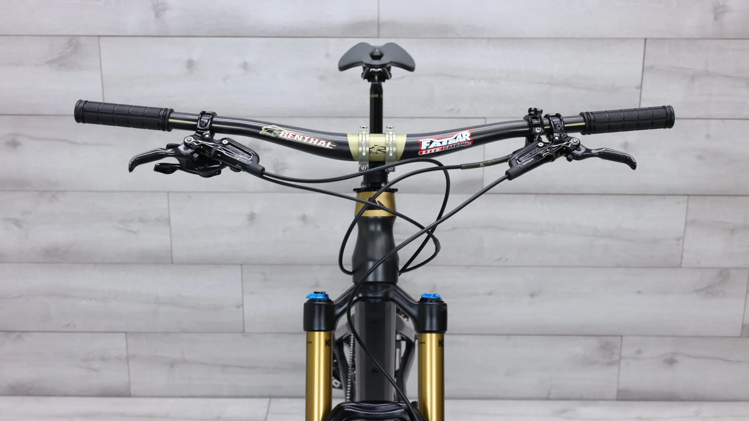 2018 Canyon Spectral CF 9.0 SL  Mountain Bike - Medium - Image 11