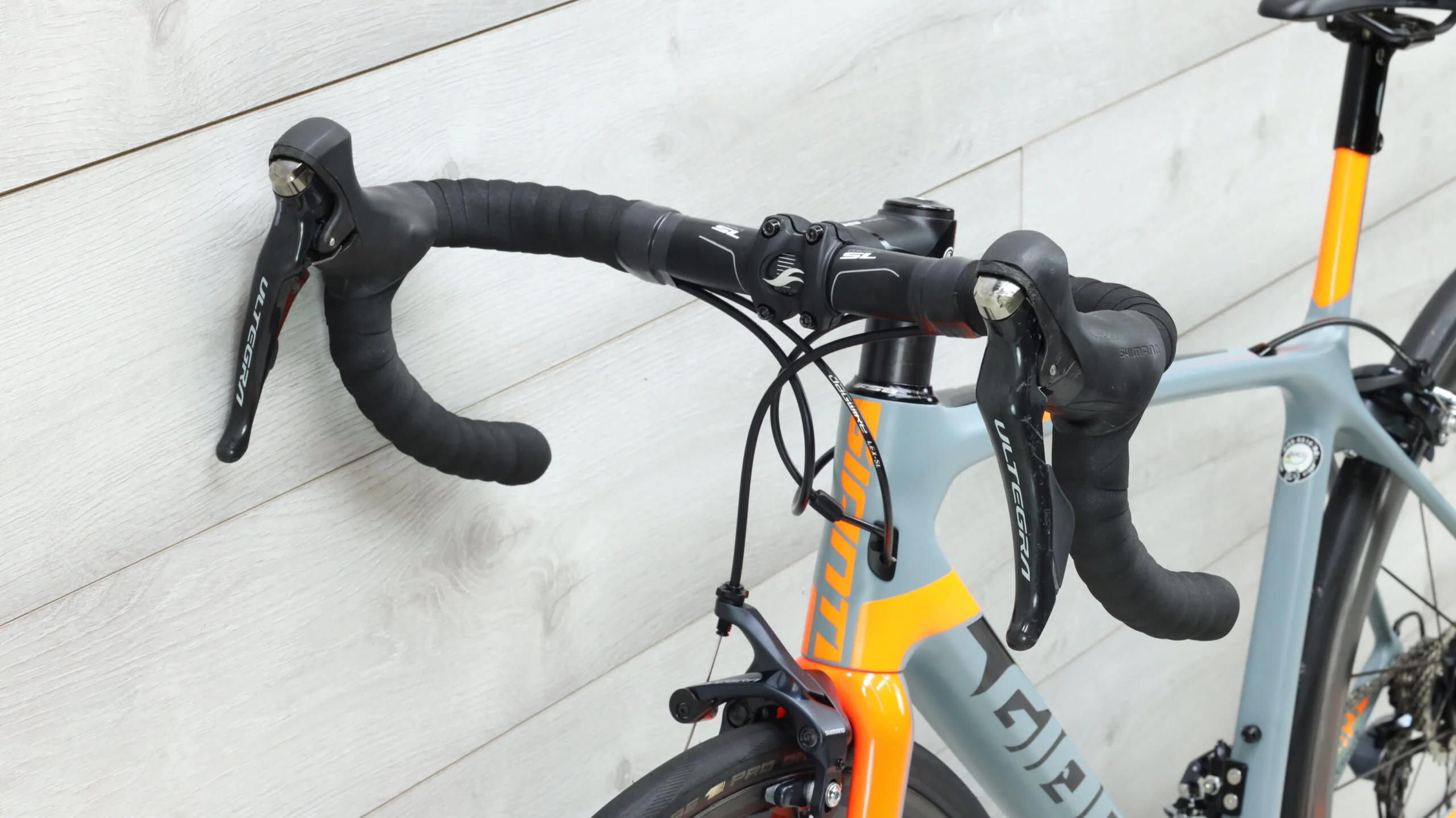 2018 Giant TCR Advanced SL 2 KOM Road Bike - Small - Image 9