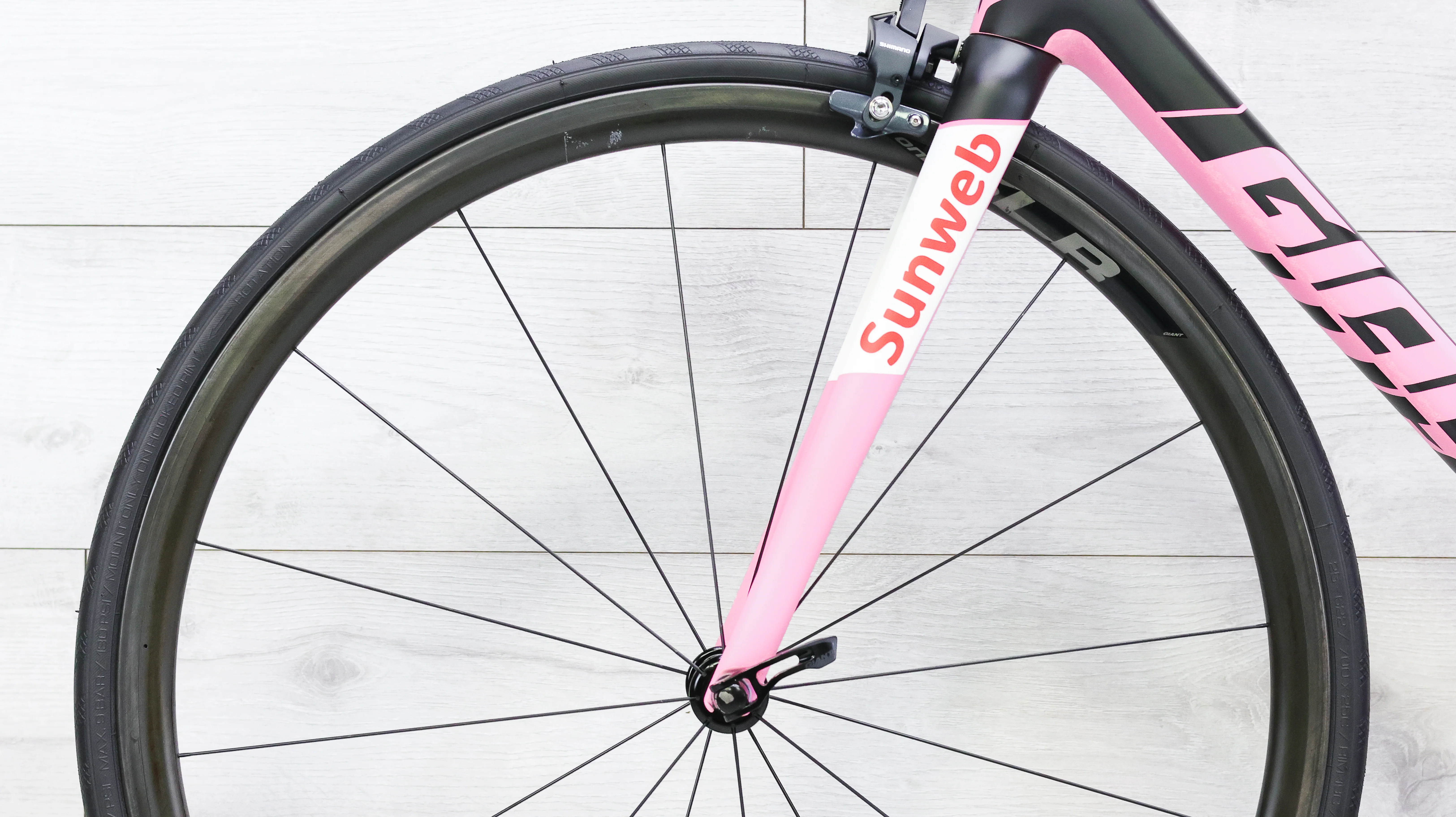 Giant TCR Advanced SL Maglia Rosa  Road Bike - 2018, Medium - Image 14